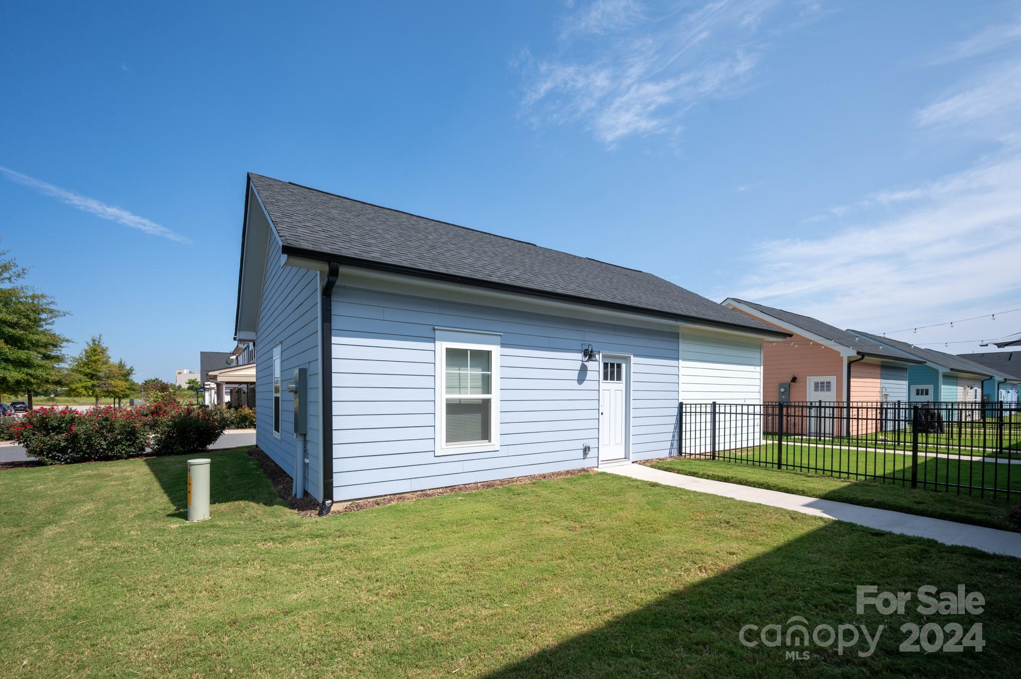1100 Herrons Ferry Road Property Photo 22