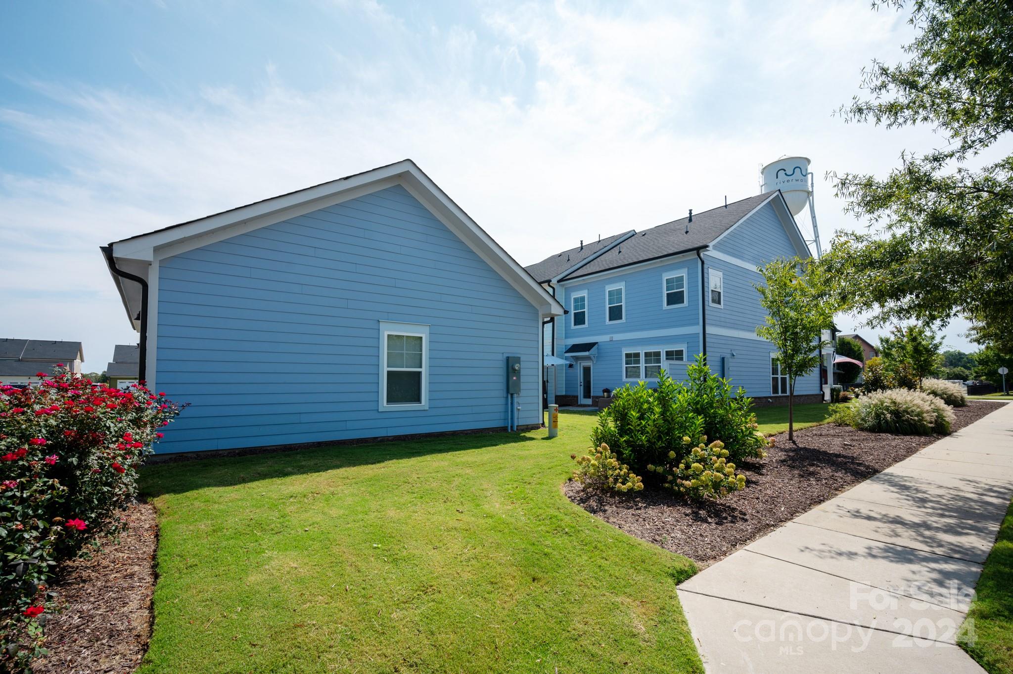 1100 Herrons Ferry Road Property Photo 24