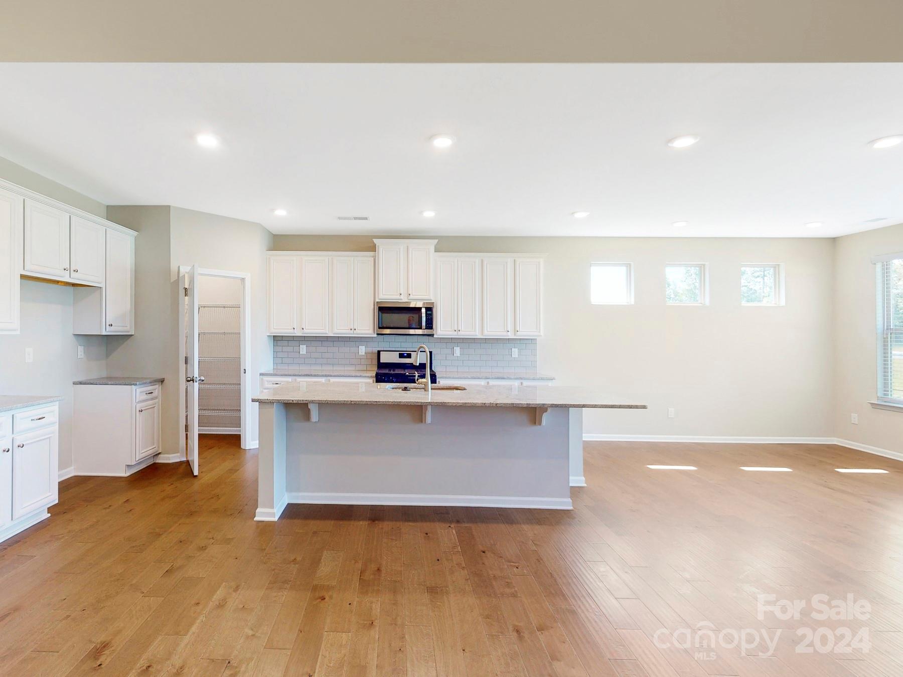7048 Stella Place Property Photo 6