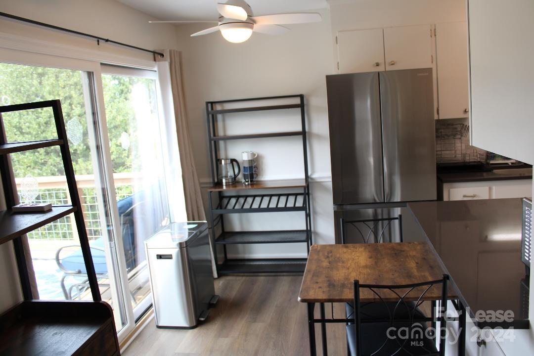 21205 Lakeview Circle Property Photo 10