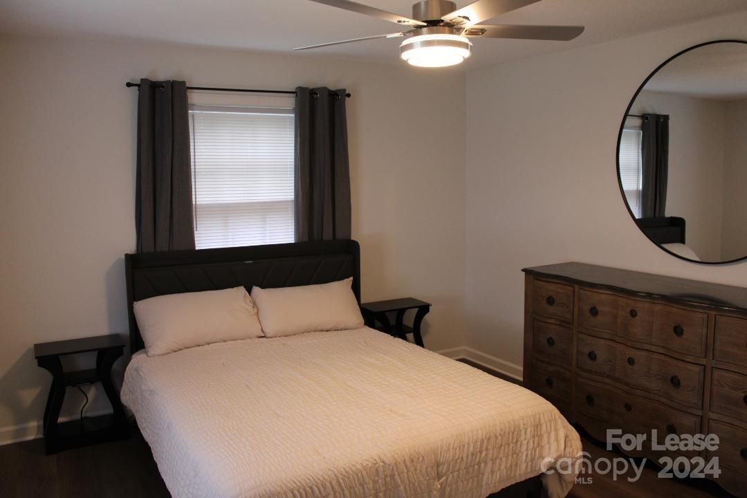 21205 Lakeview Circle Property Photo 18