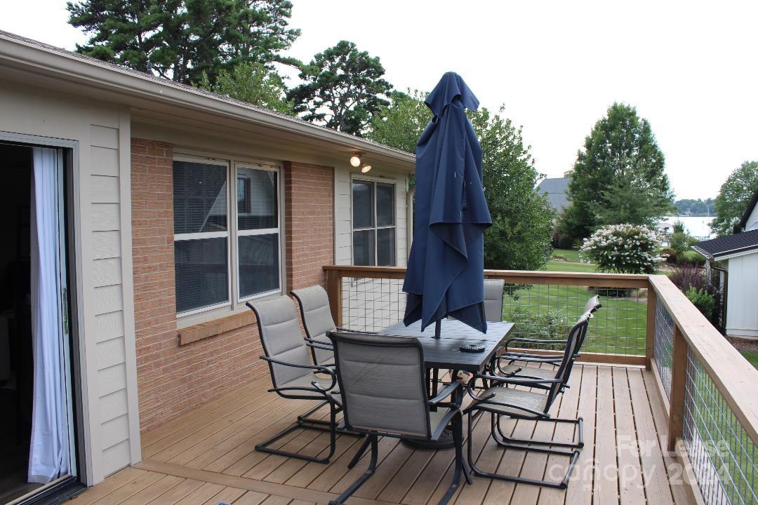 21205 Lakeview Circle Property Photo 25