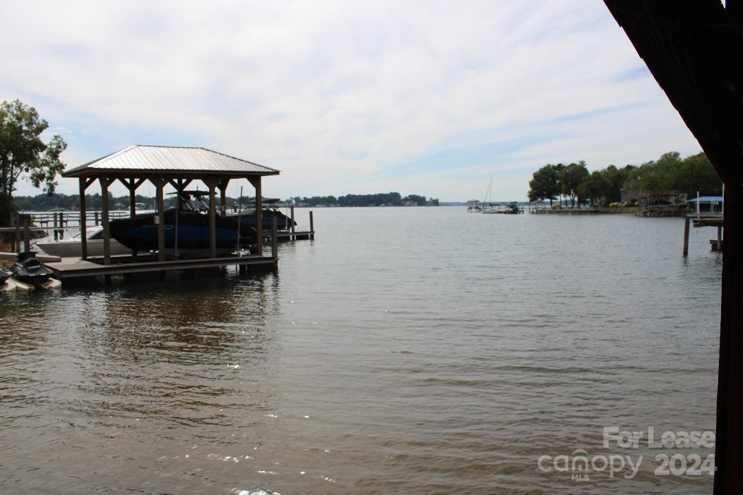 21205 Lakeview Circle Property Photo 34