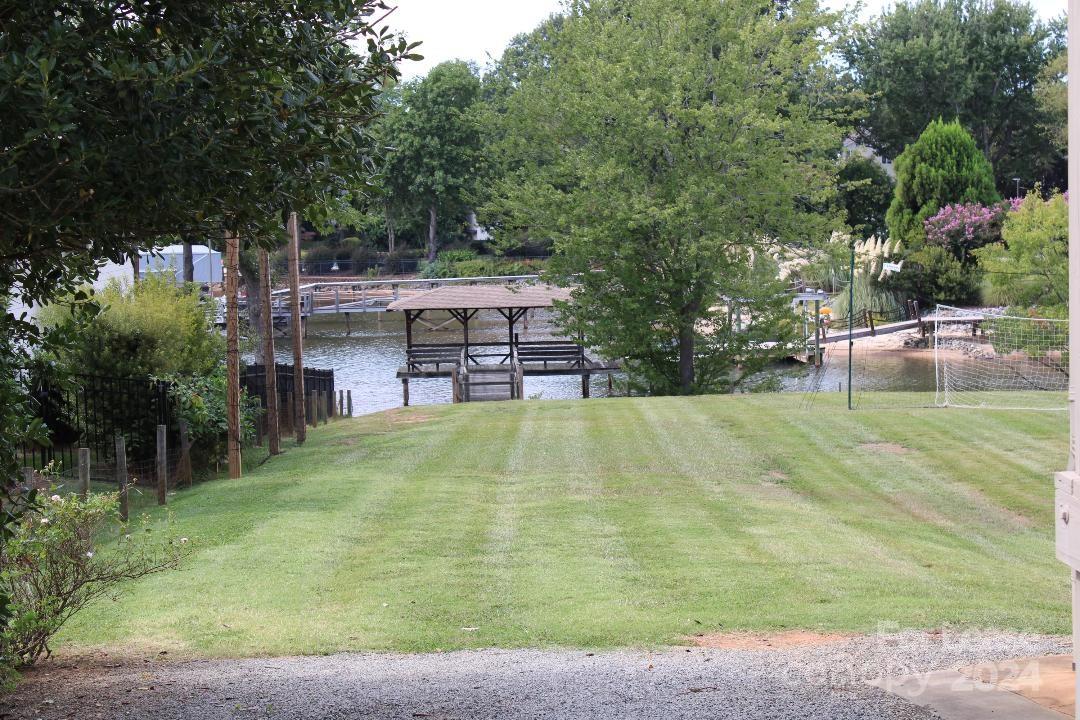 21205 Lakeview Circle Property Photo 36