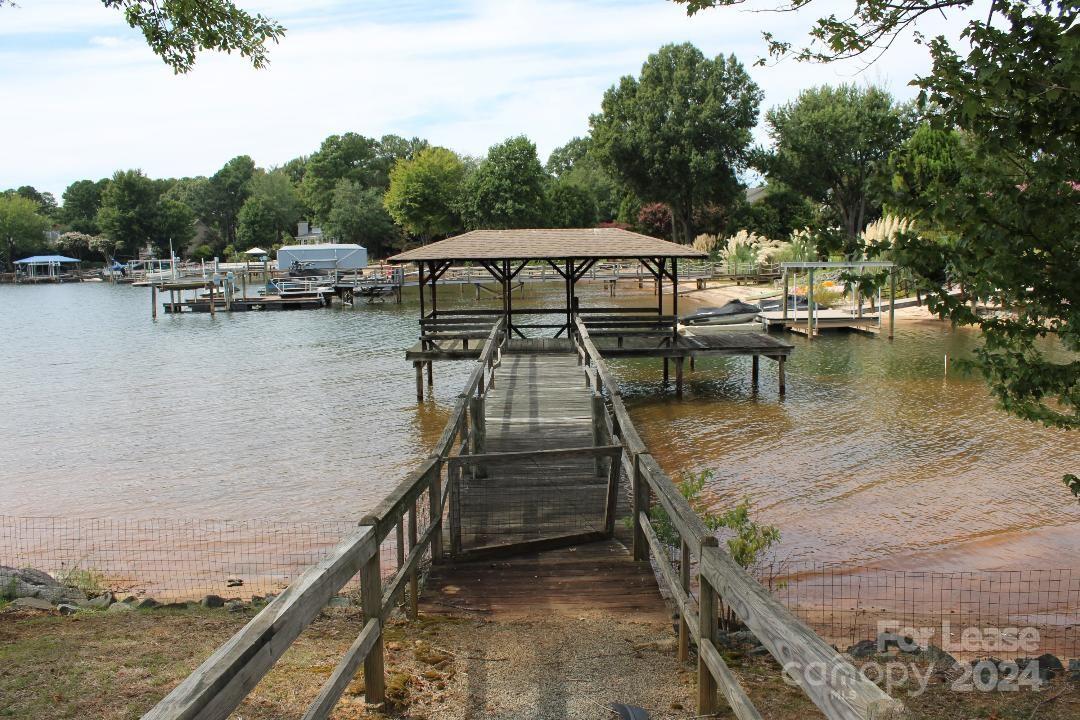 21205 Lakeview Circle Property Photo 37