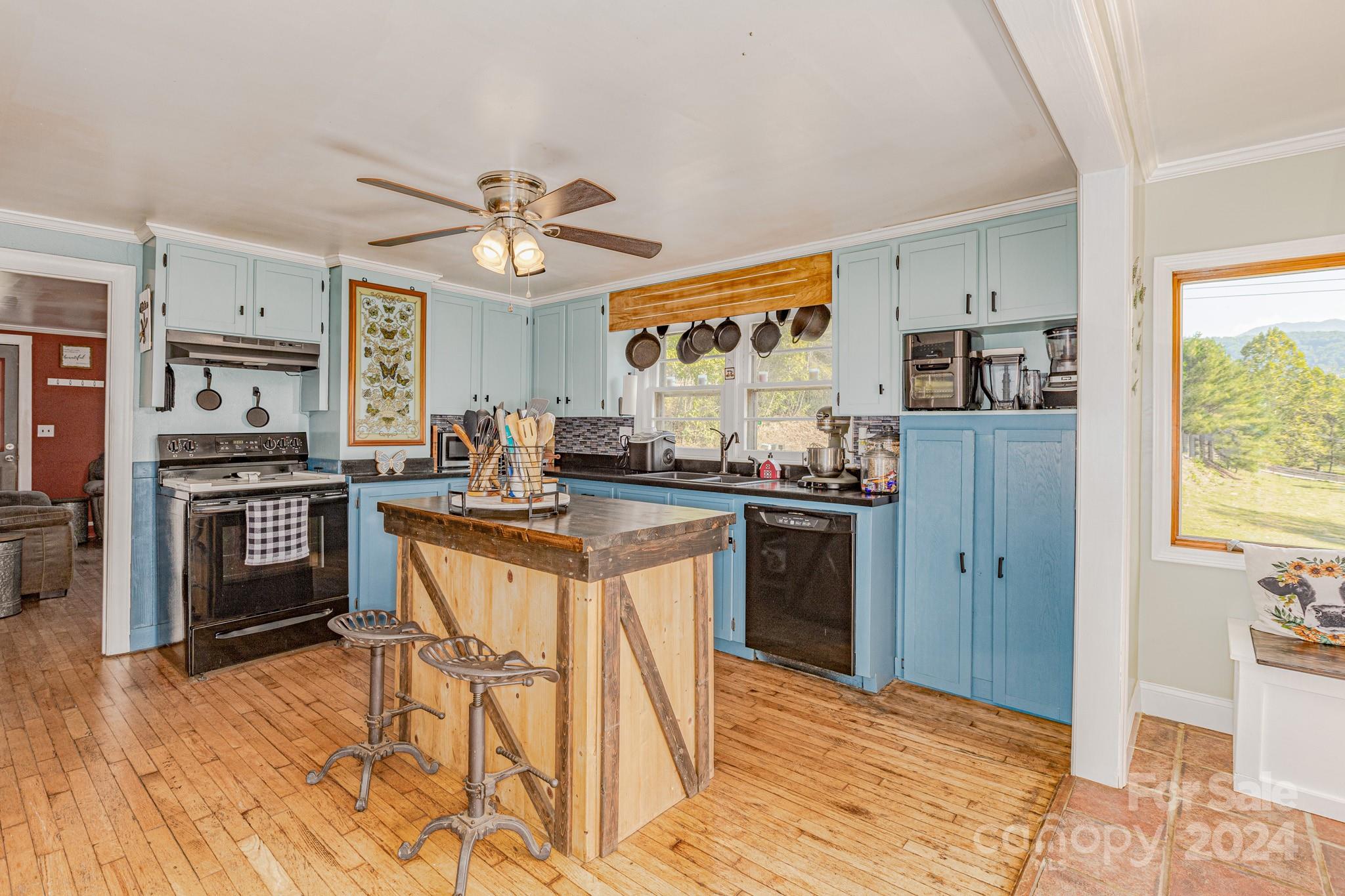 2906 Rabbit Skin Road Property Photo 8