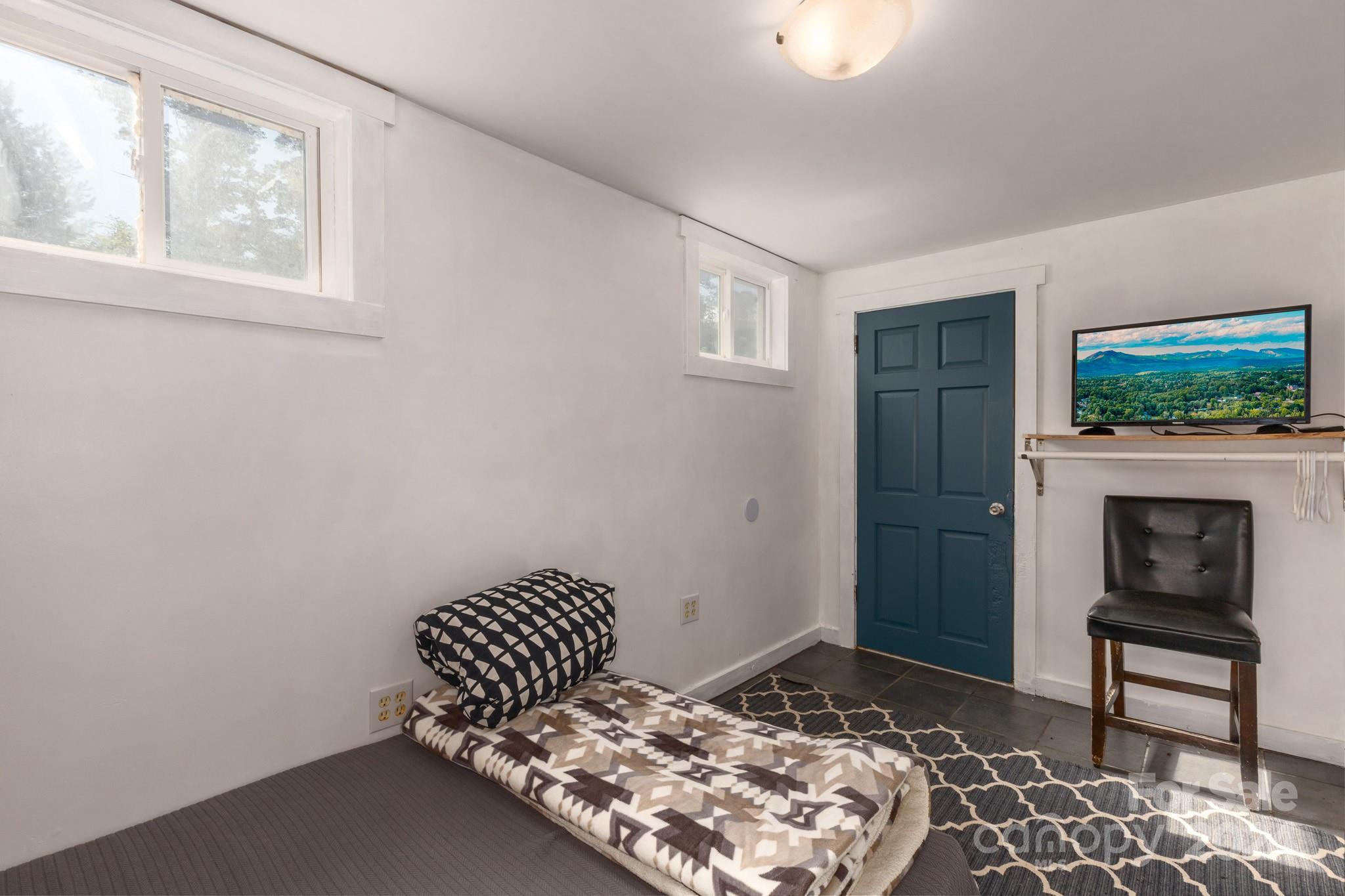 2906 Rabbit Skin Road Property Photo 21