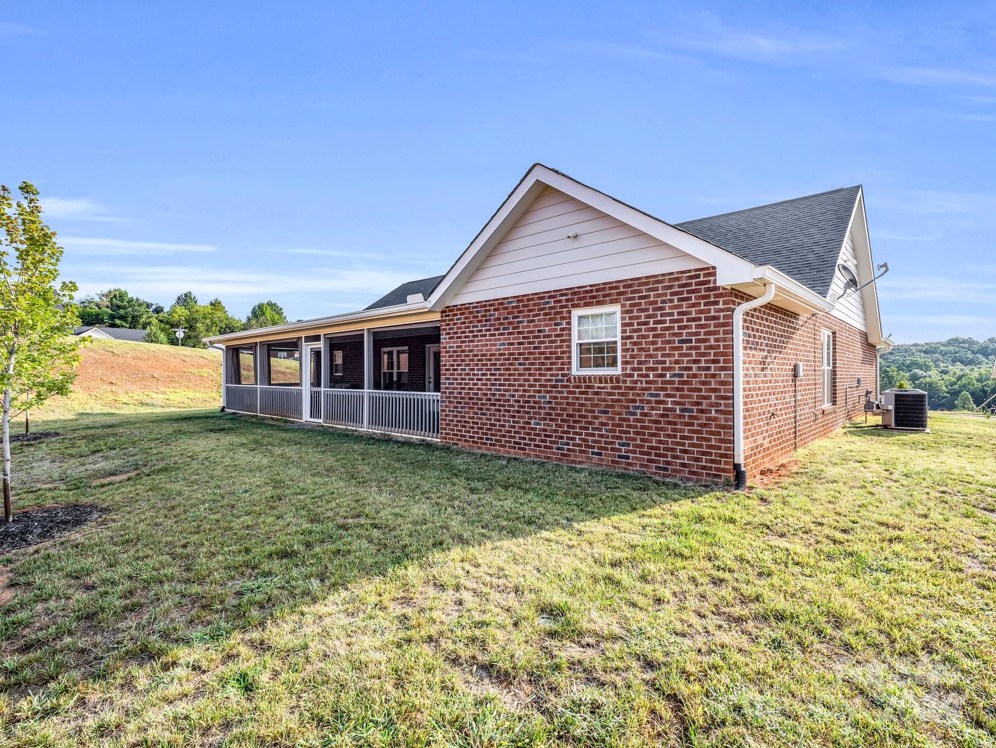 130 Central Park Circle Property Photo 7