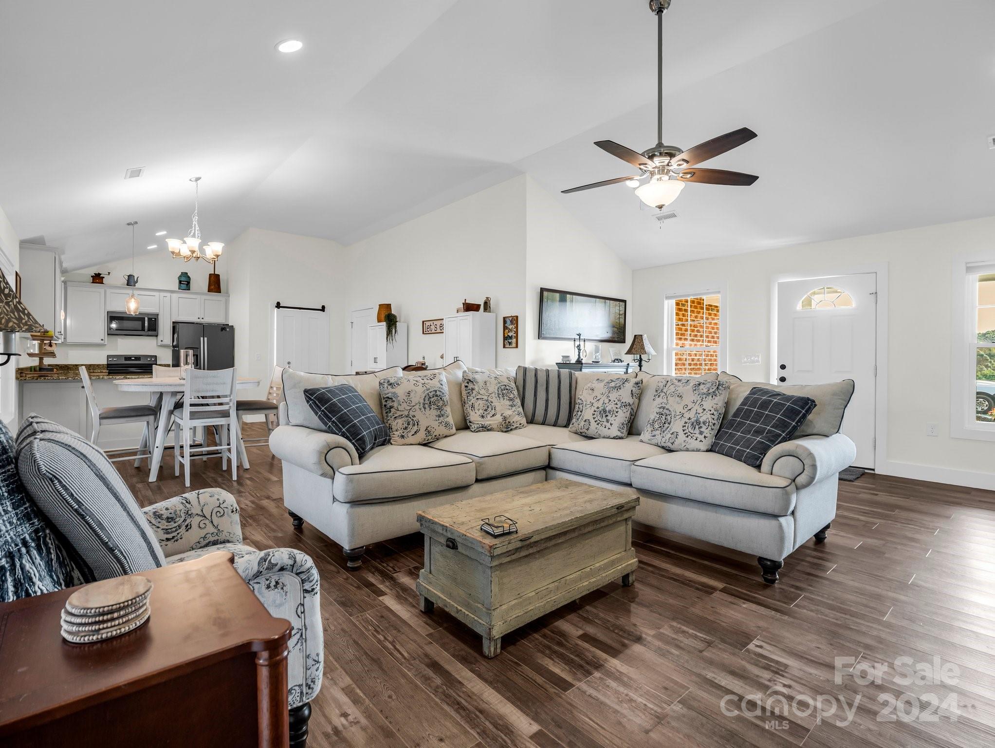 130 Central Park Circle Property Photo 11