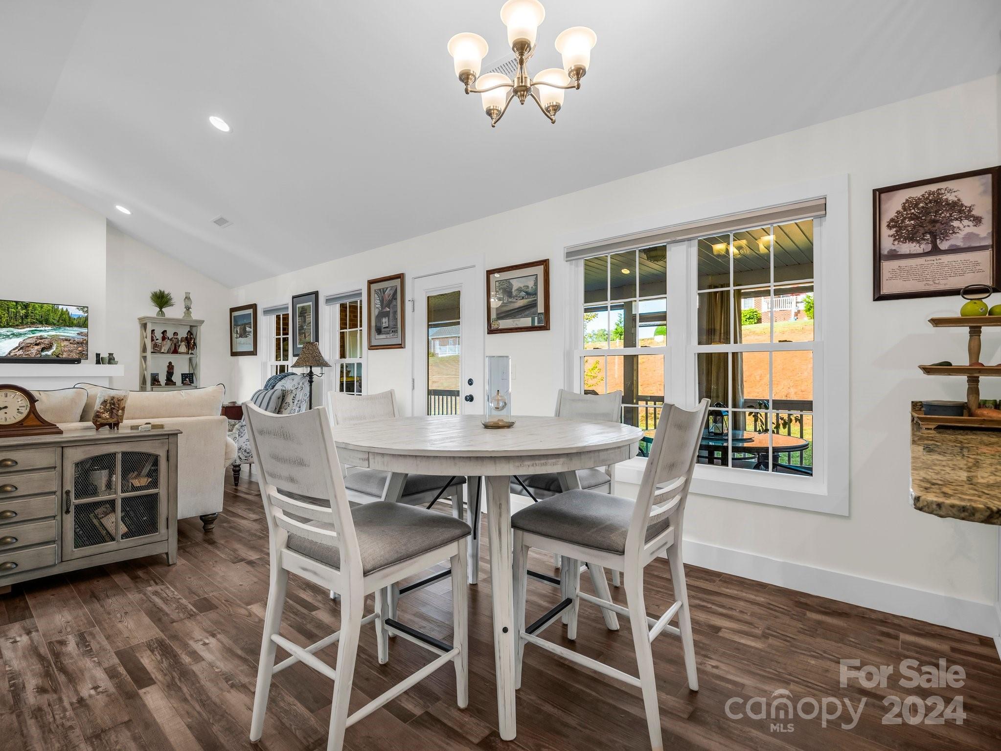 130 Central Park Circle Property Photo 13