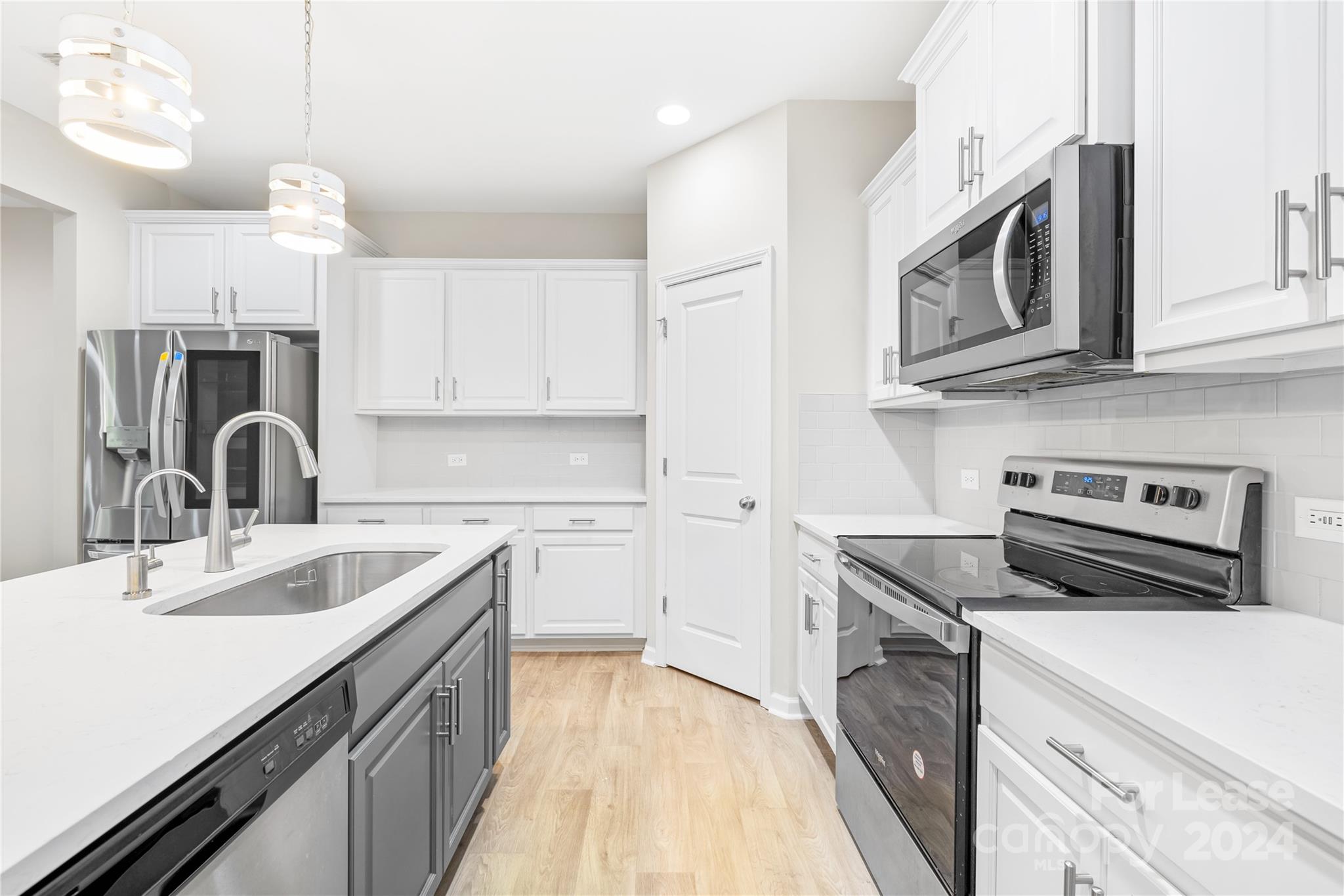 14029 Whistling Teal Drive Property Photo 4