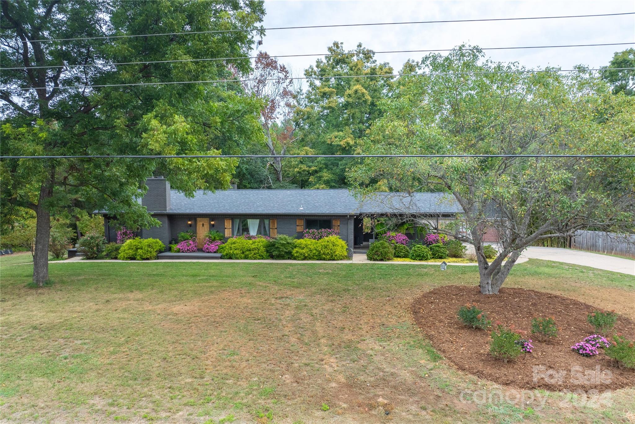 492 Bravard Street Property Photo 3