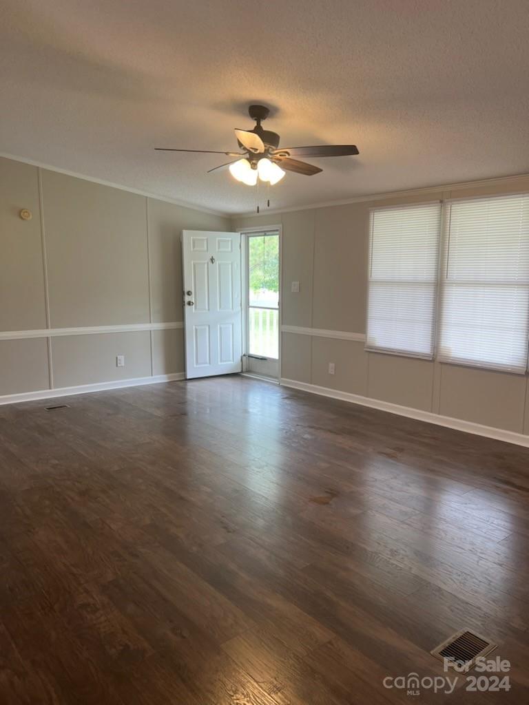 103 Paula Lane Property Photo 8