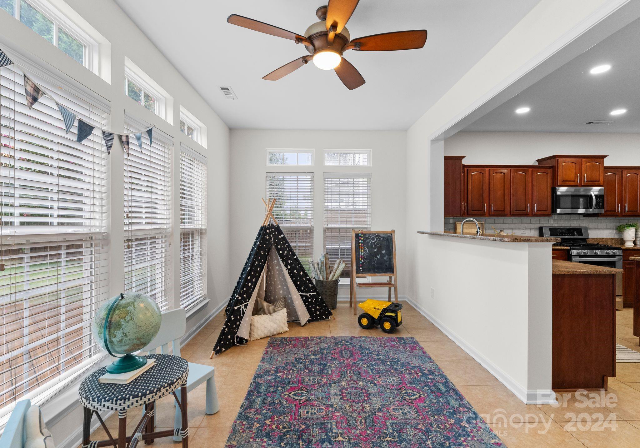 8803 Cool Meadow Drive Property Photo 17