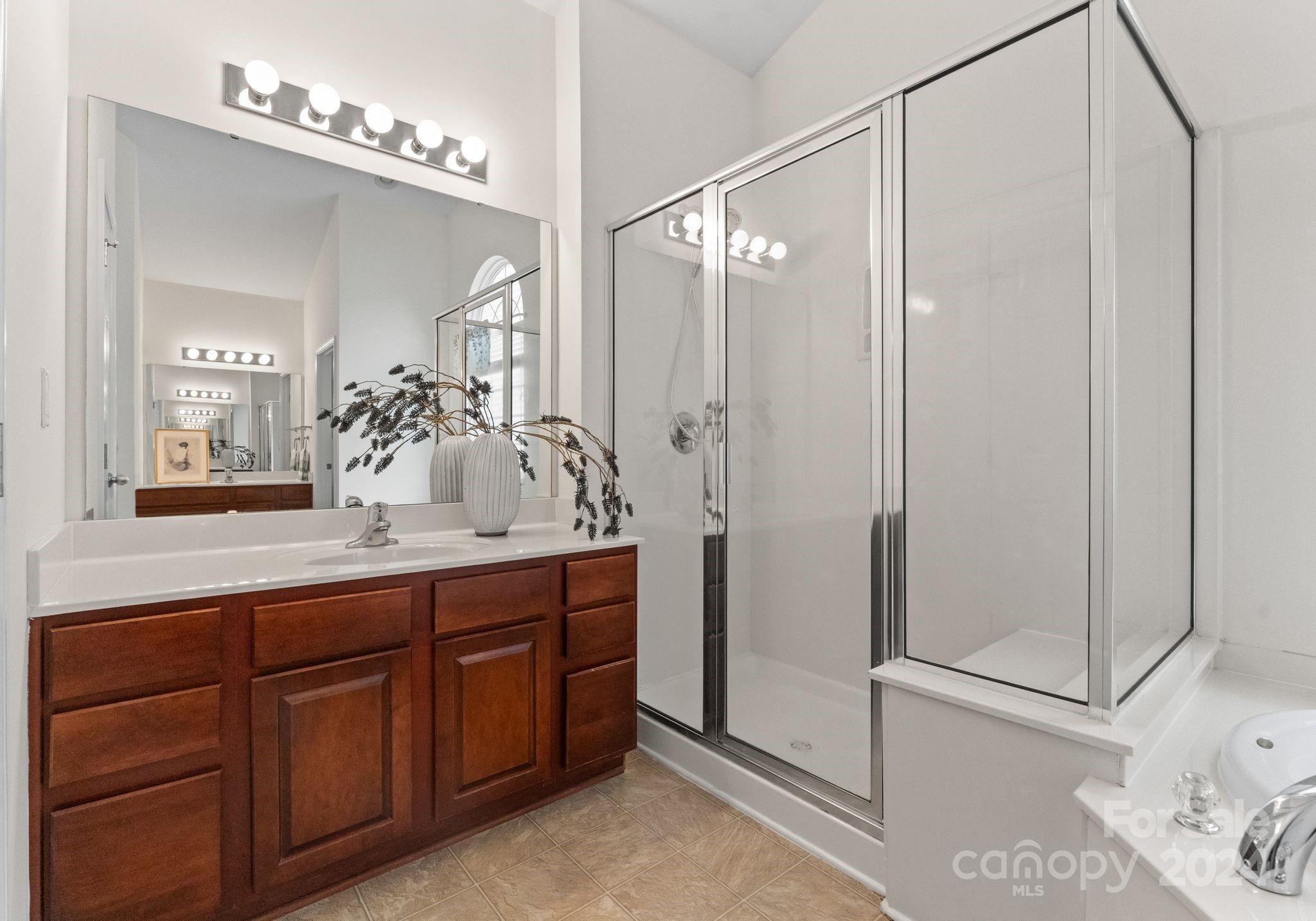 8803 Cool Meadow Drive Property Photo 24