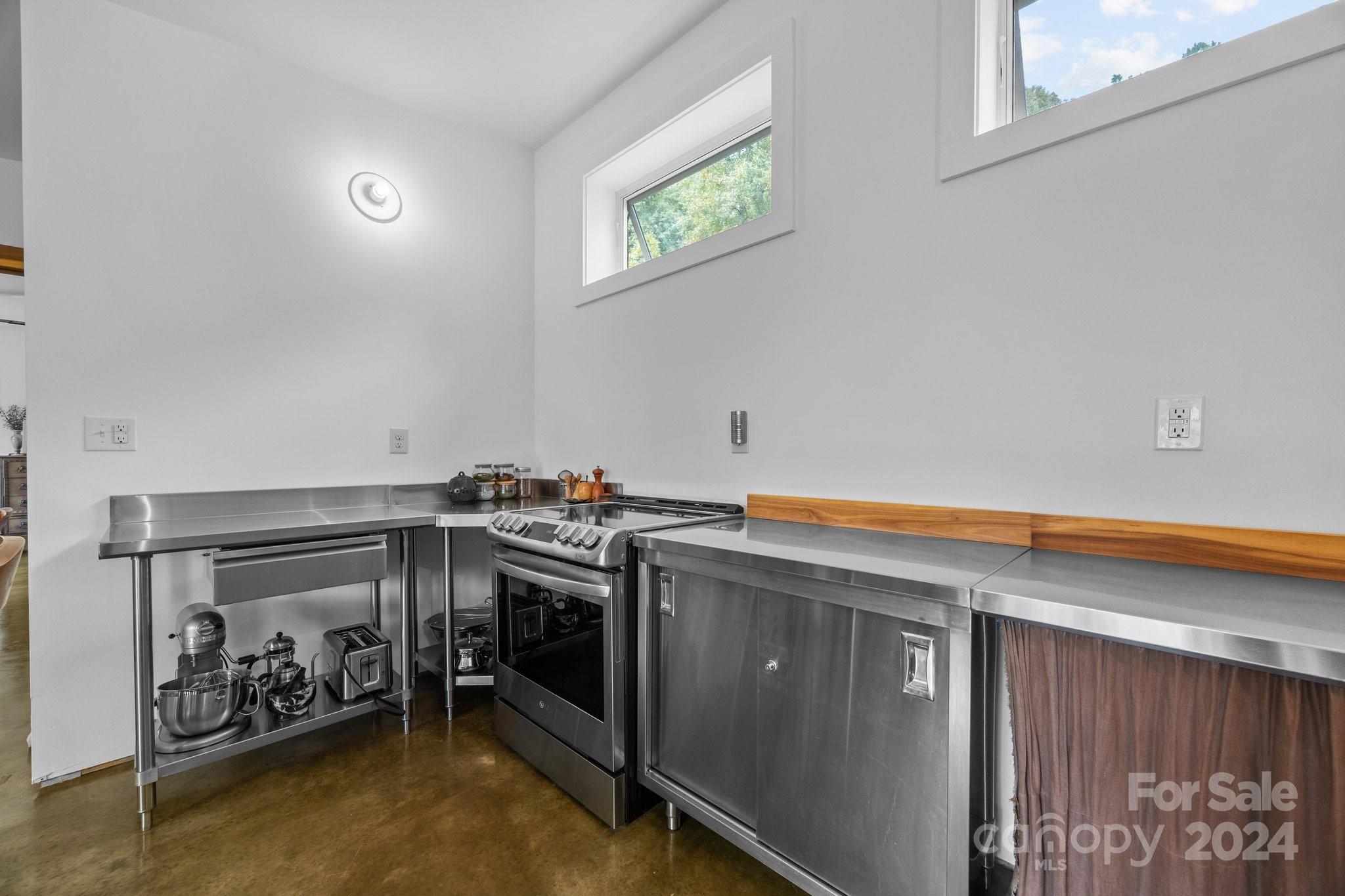 44 Brookside Drive Property Photo 9
