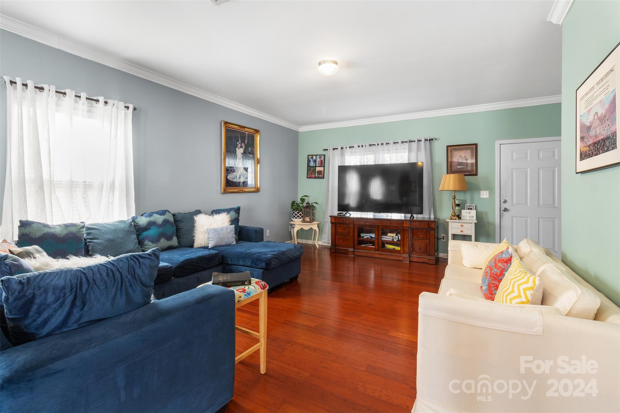 5051 Meanna Drive Property Photo 6