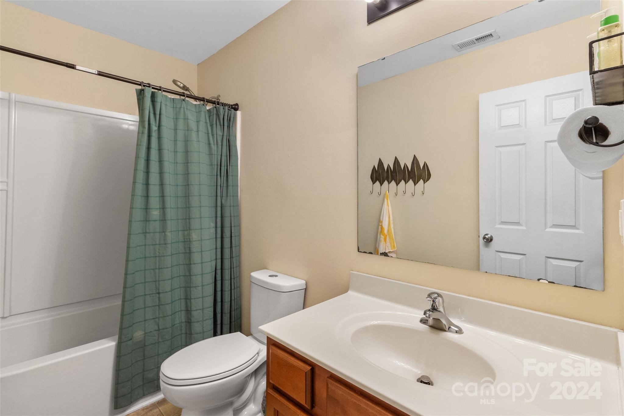 5051 Meanna Drive Property Photo 15
