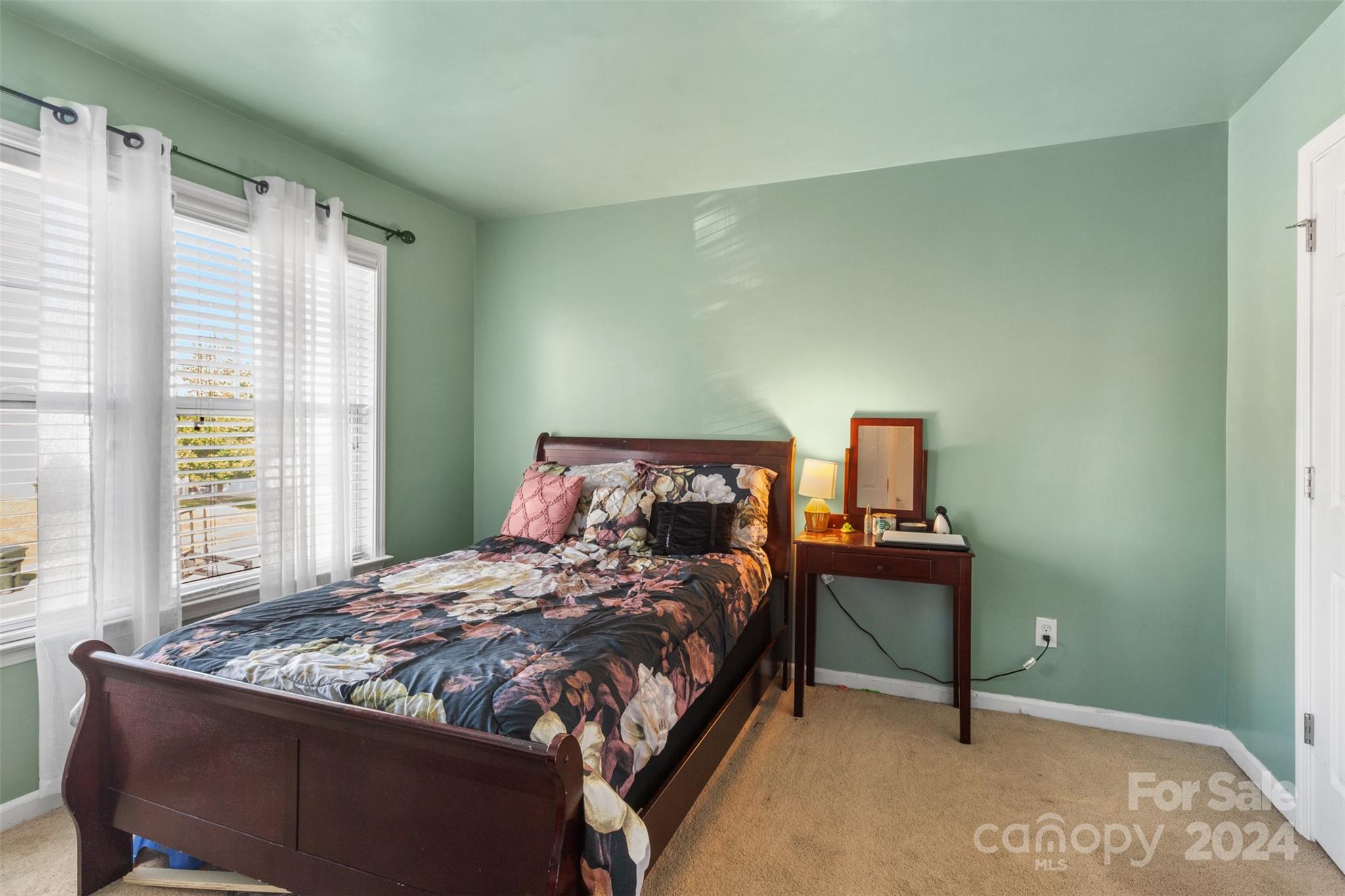 5051 Meanna Drive Property Photo 16