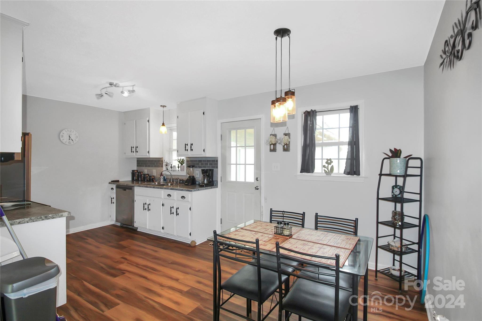 330 Crocker Road Property Photo 2