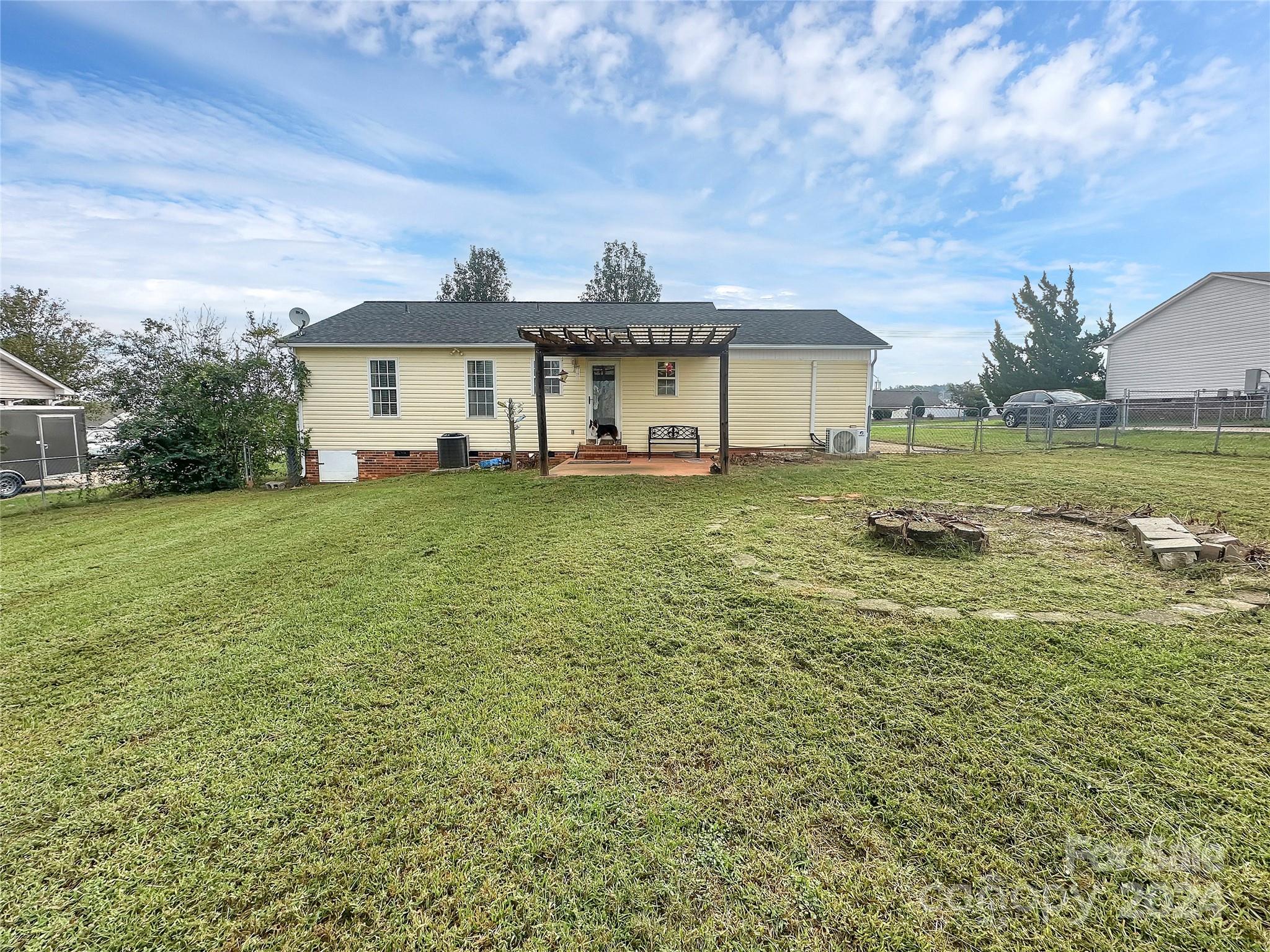 330 Crocker Road Property Photo 6