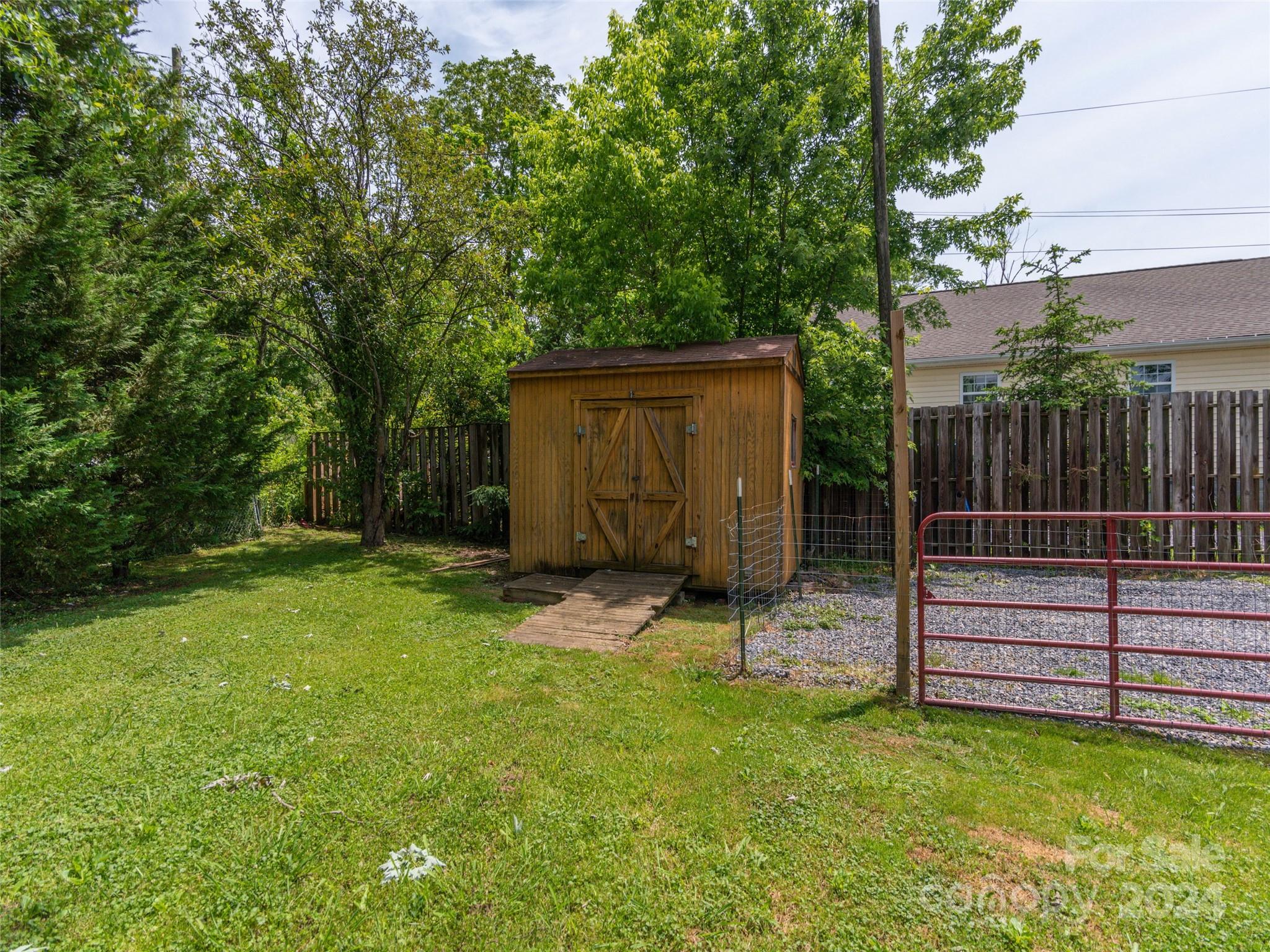 35 Wachayu Drive Property Photo 19