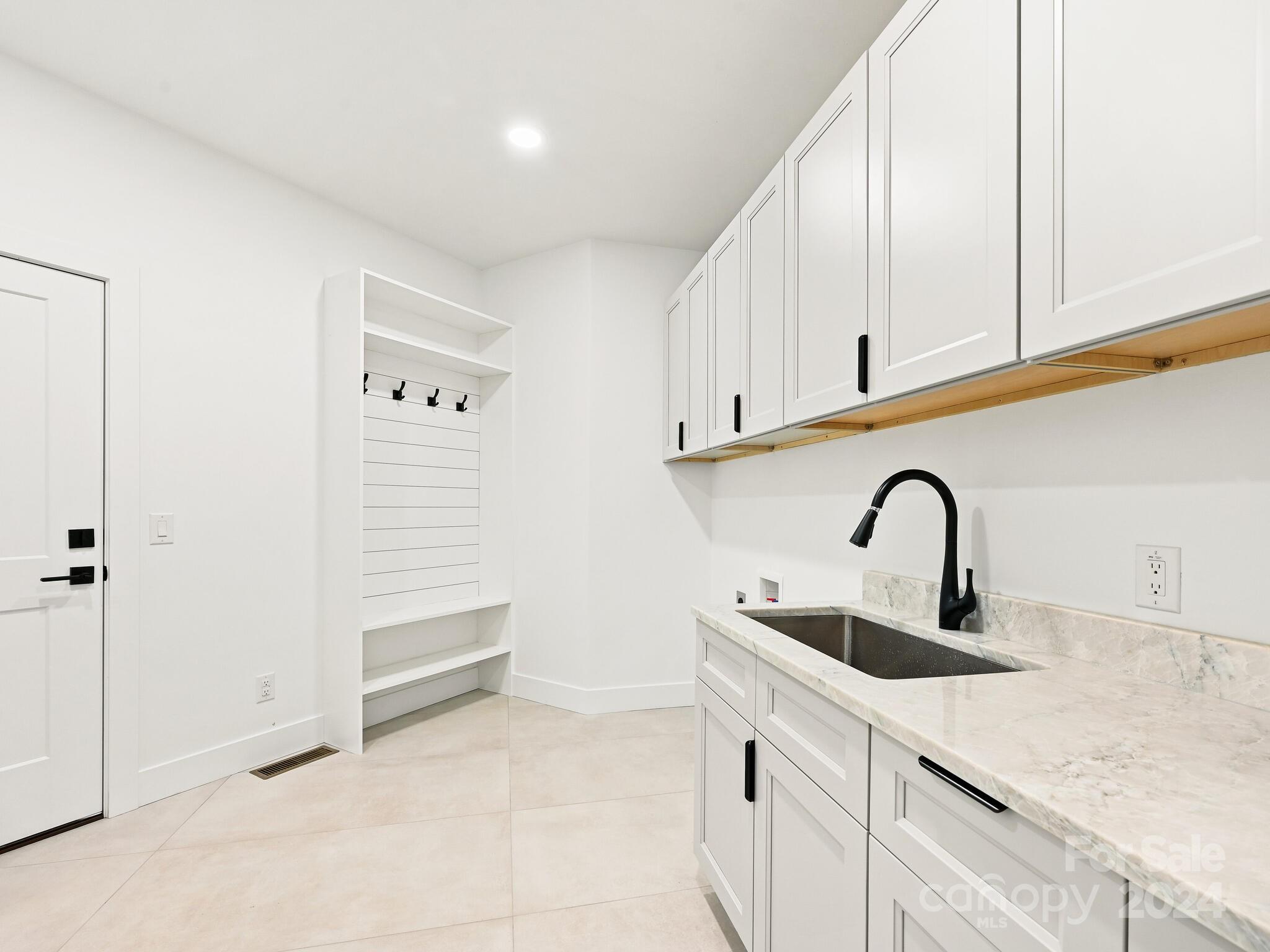 217 Thistle Ridge Court Property Photo 21