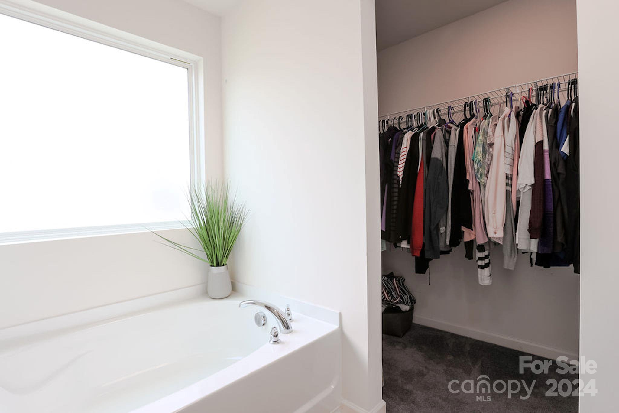 184 Sutters Mill Drive 56 Property Photo 23