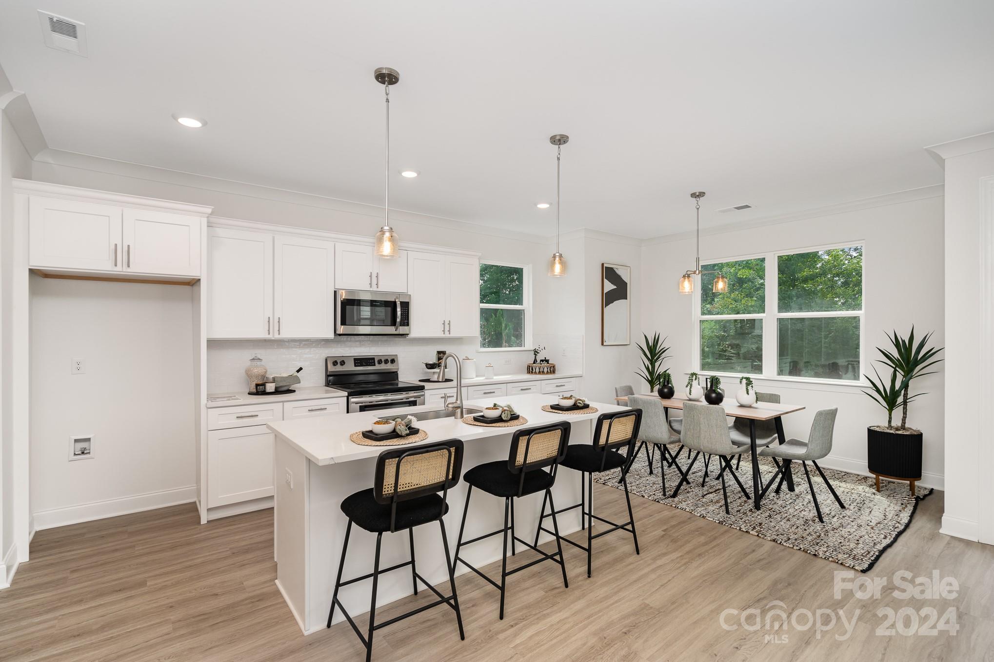 7118 Plott Road Property Photo 14