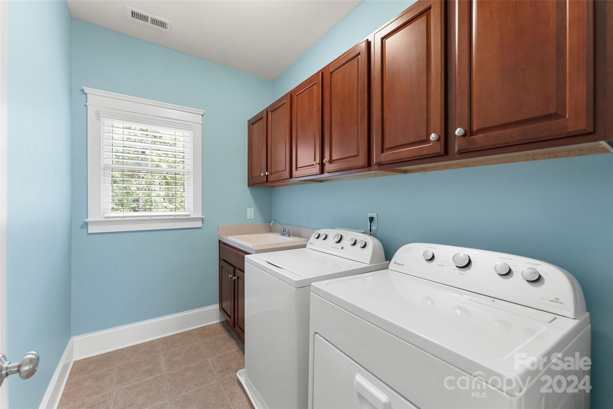 1668 Cunningham Drive Property Photo 27