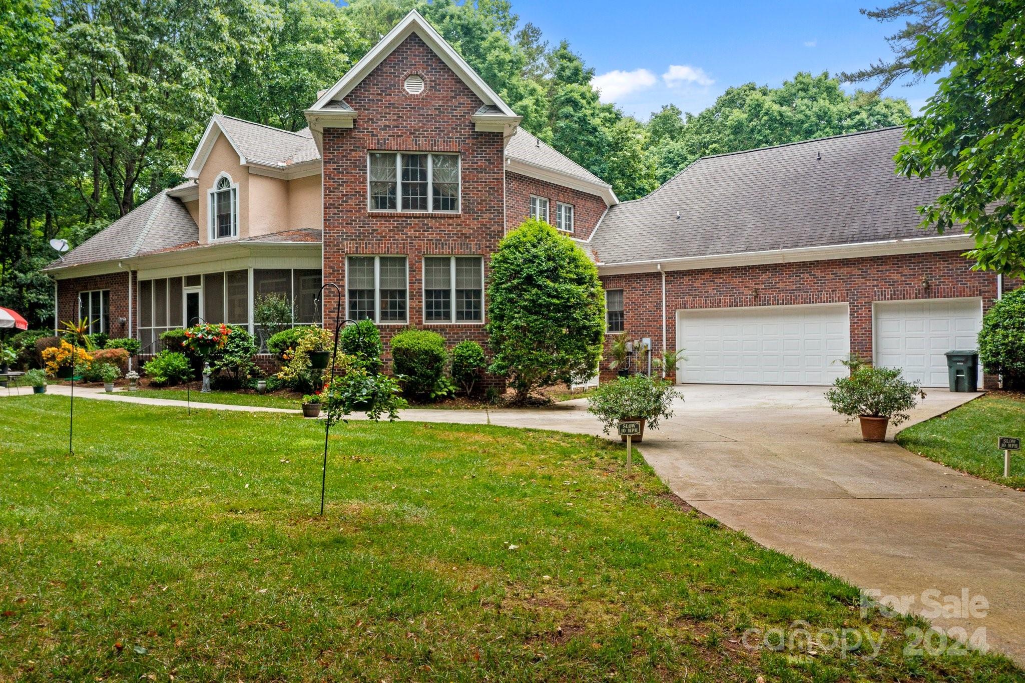 115 W Glenview Drive Property Photo 33