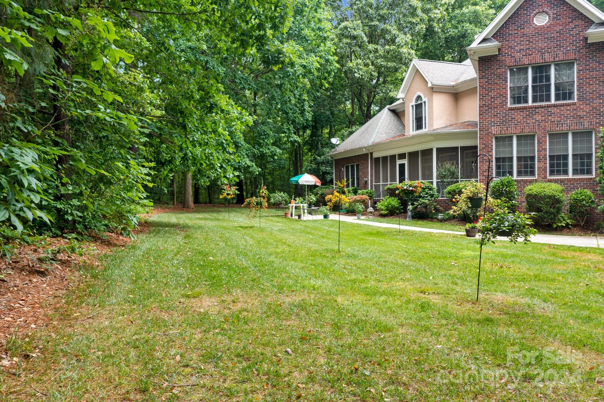 115 W Glenview Drive Property Photo 34