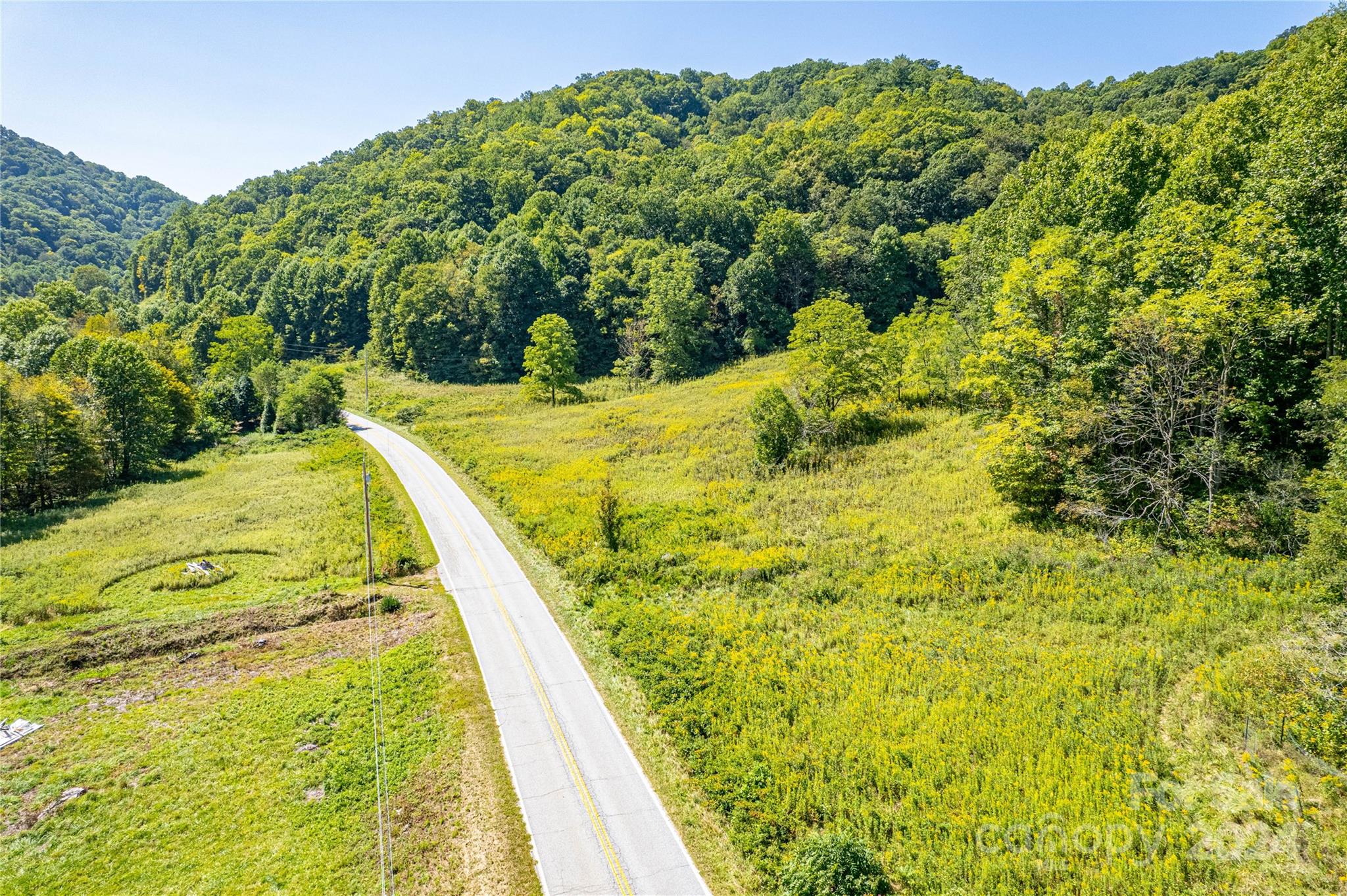 7180 Meadow Fork Road Property Photo 4