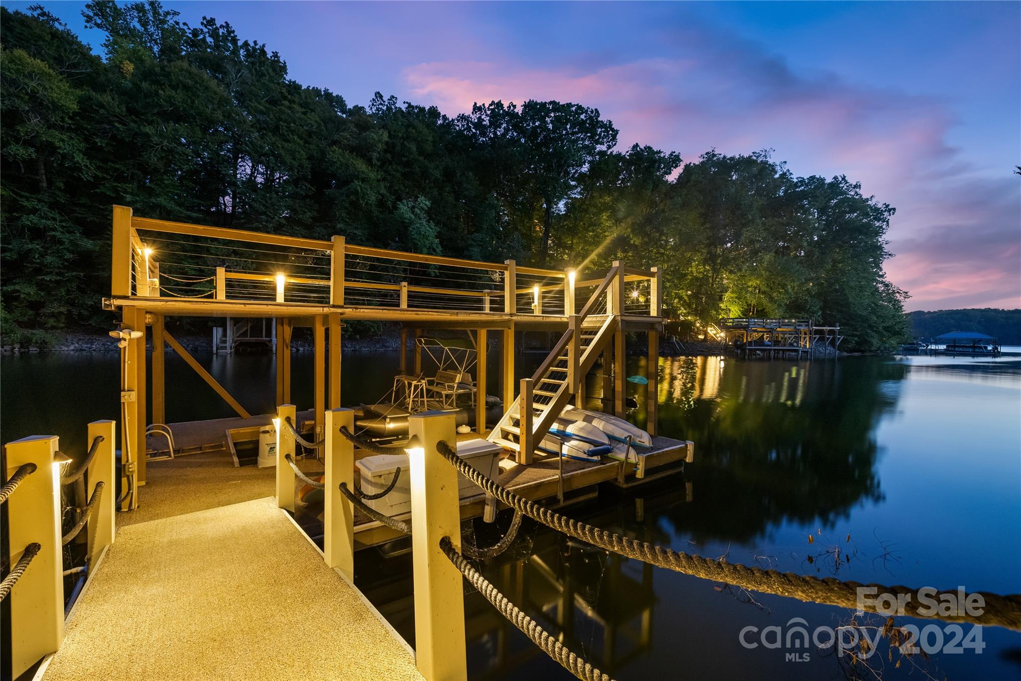 127 Harborcliff Drive Property Photo