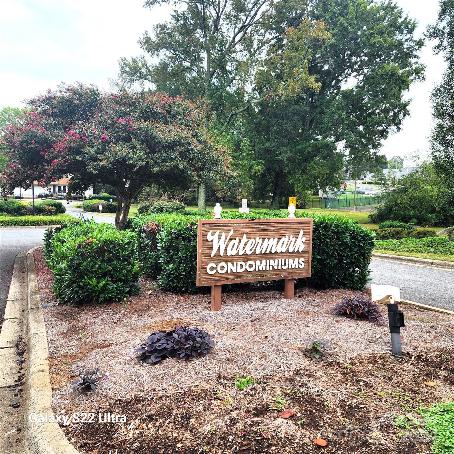 4821 Spring Lake Drive C Property Photo 1