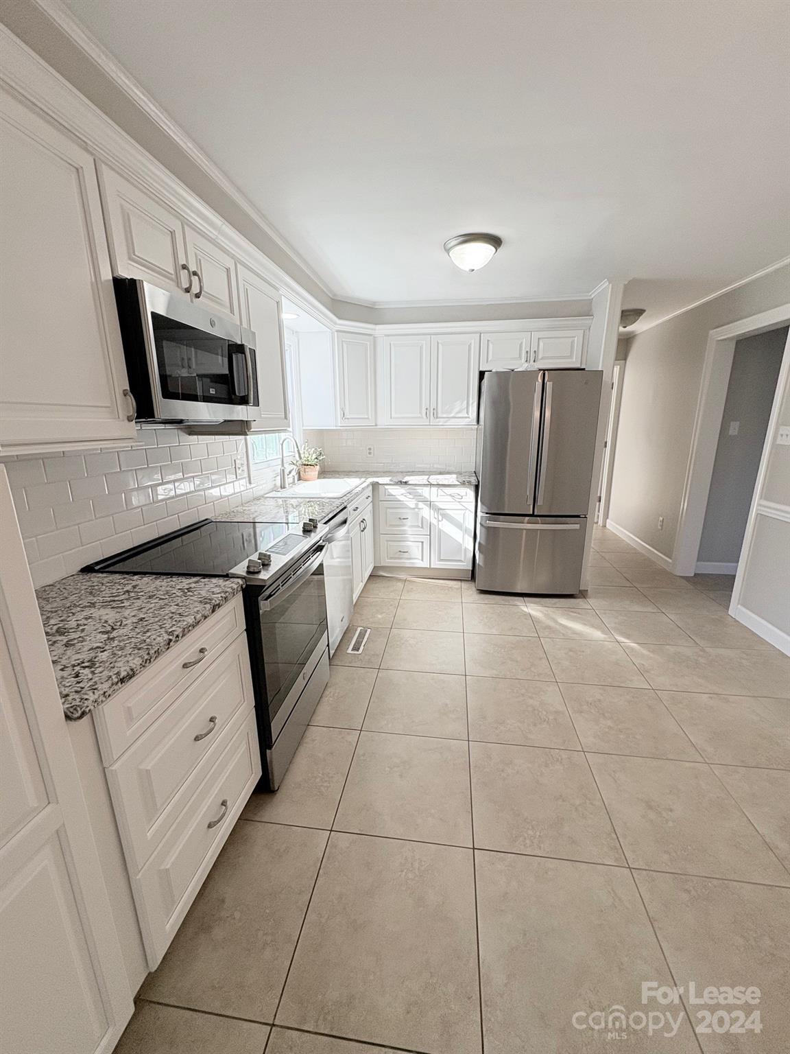204 Grey Road Property Photo 4