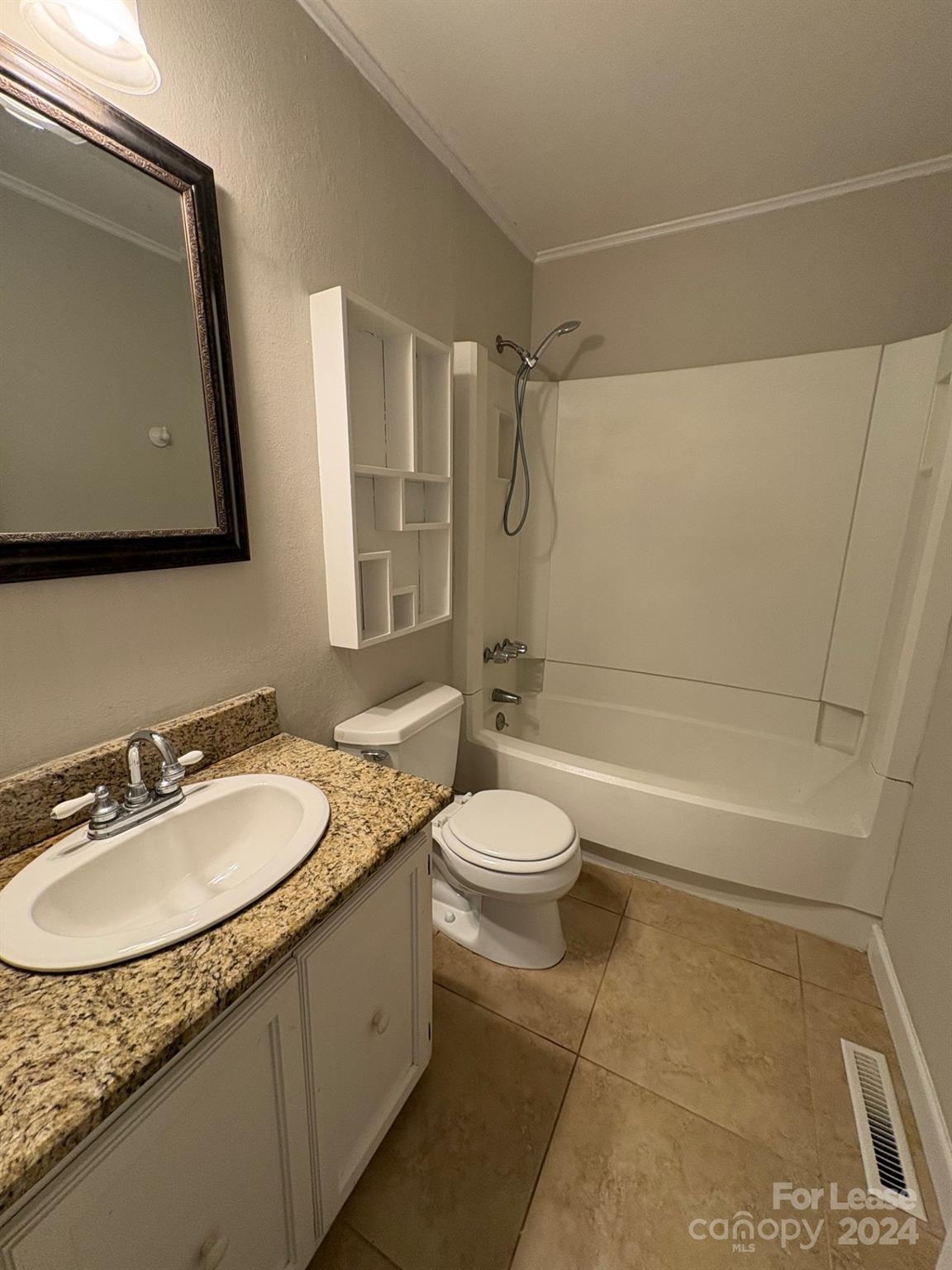 204 Grey Road Property Photo 6