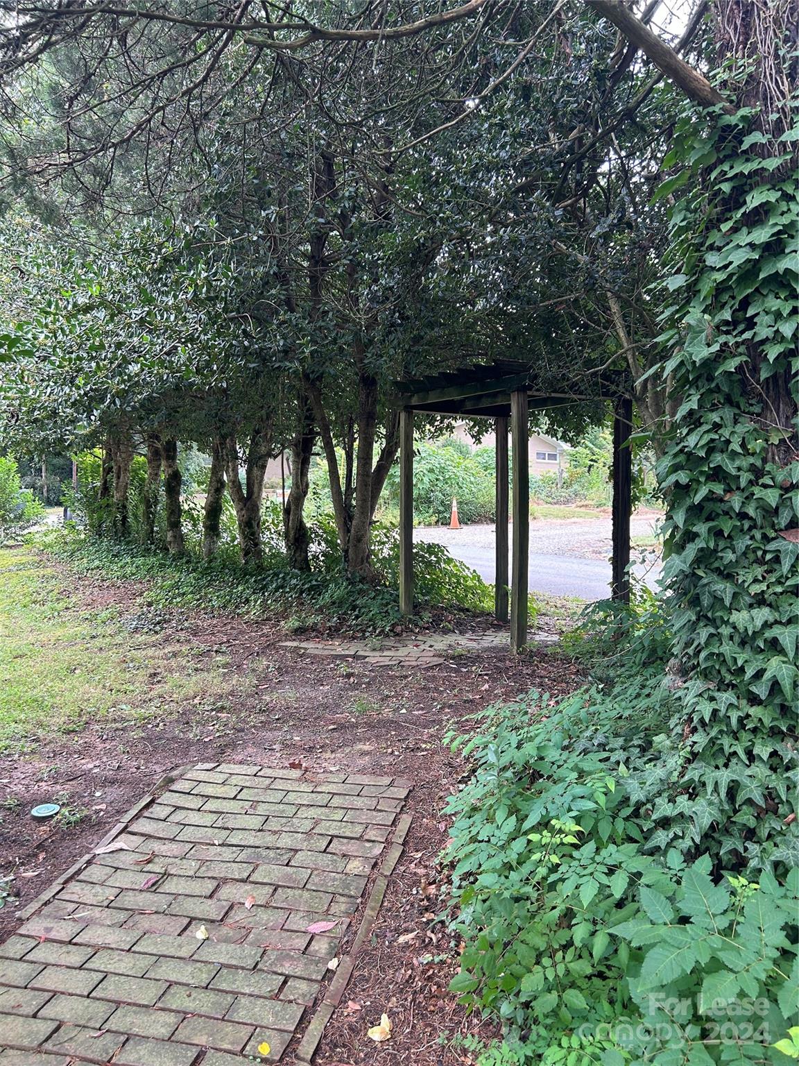 204 Grey Road Property Photo 14