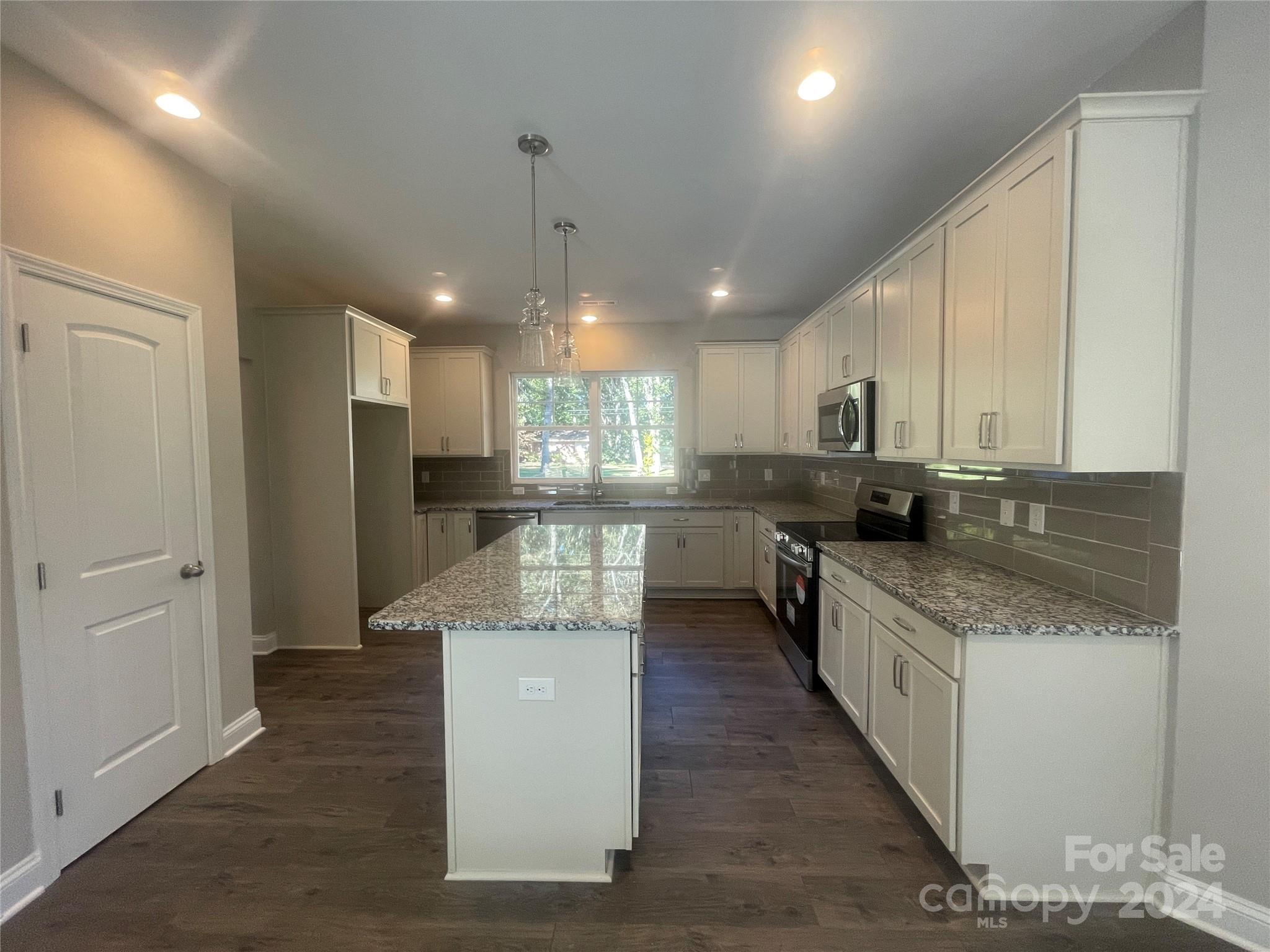 2116 Wilson Avenue Property Photo 3