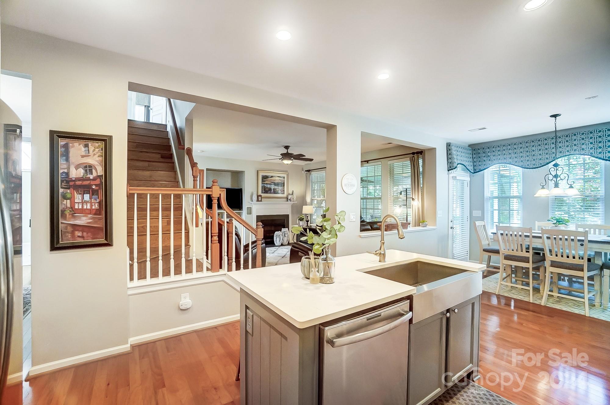 6156 Maple Leaf Avenue Property Photo 12