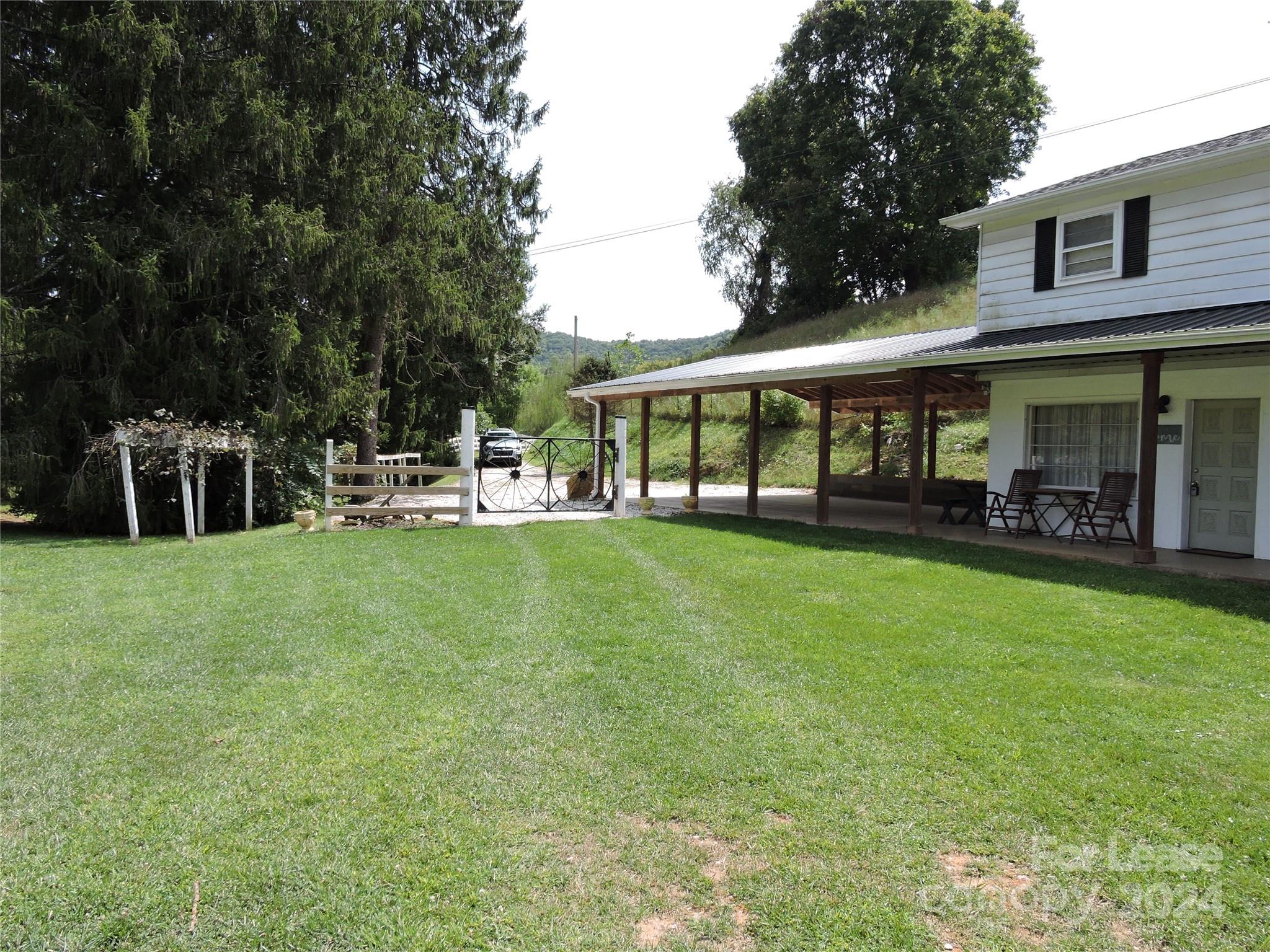 470 Old Us 19 23 Highway Property Photo 18