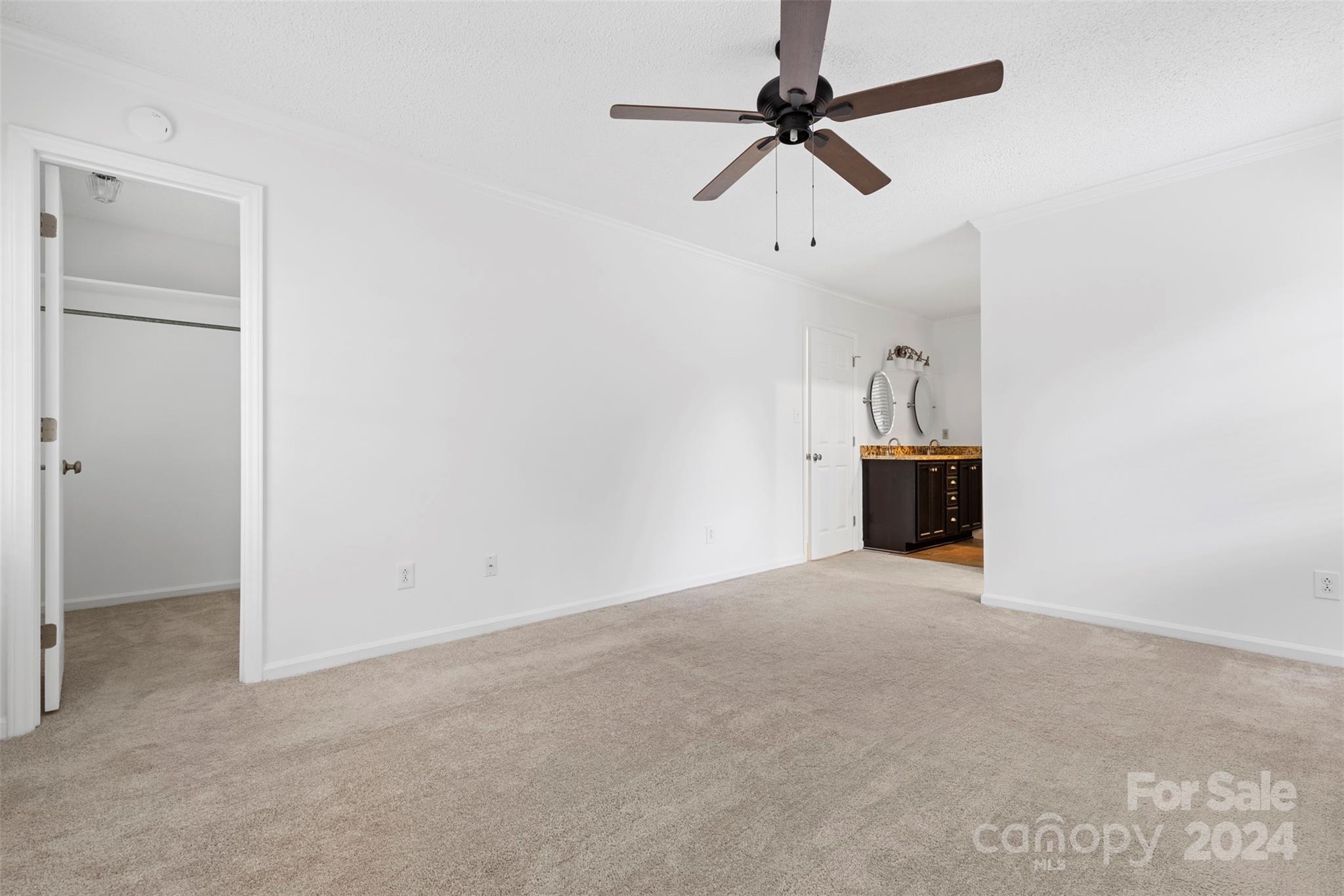 923 Somersby Lane Property Photo 14