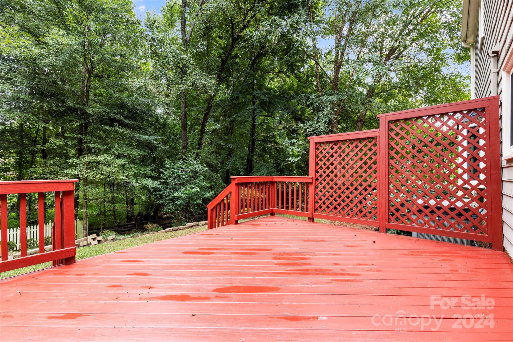 923 Somersby Lane Property Photo 22