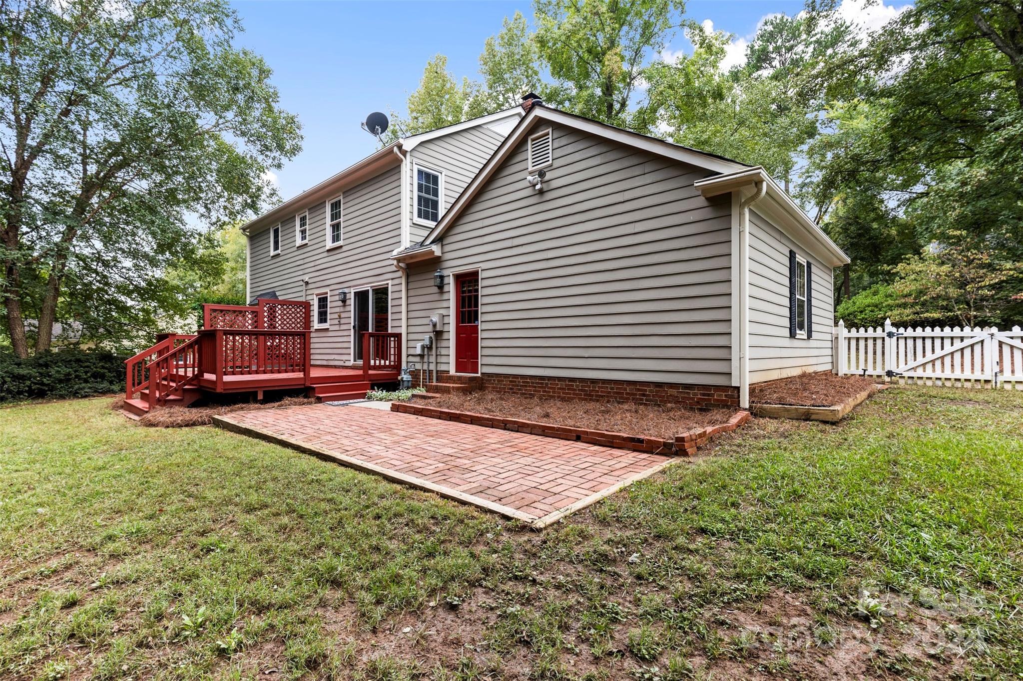 923 Somersby Lane Property Photo 25