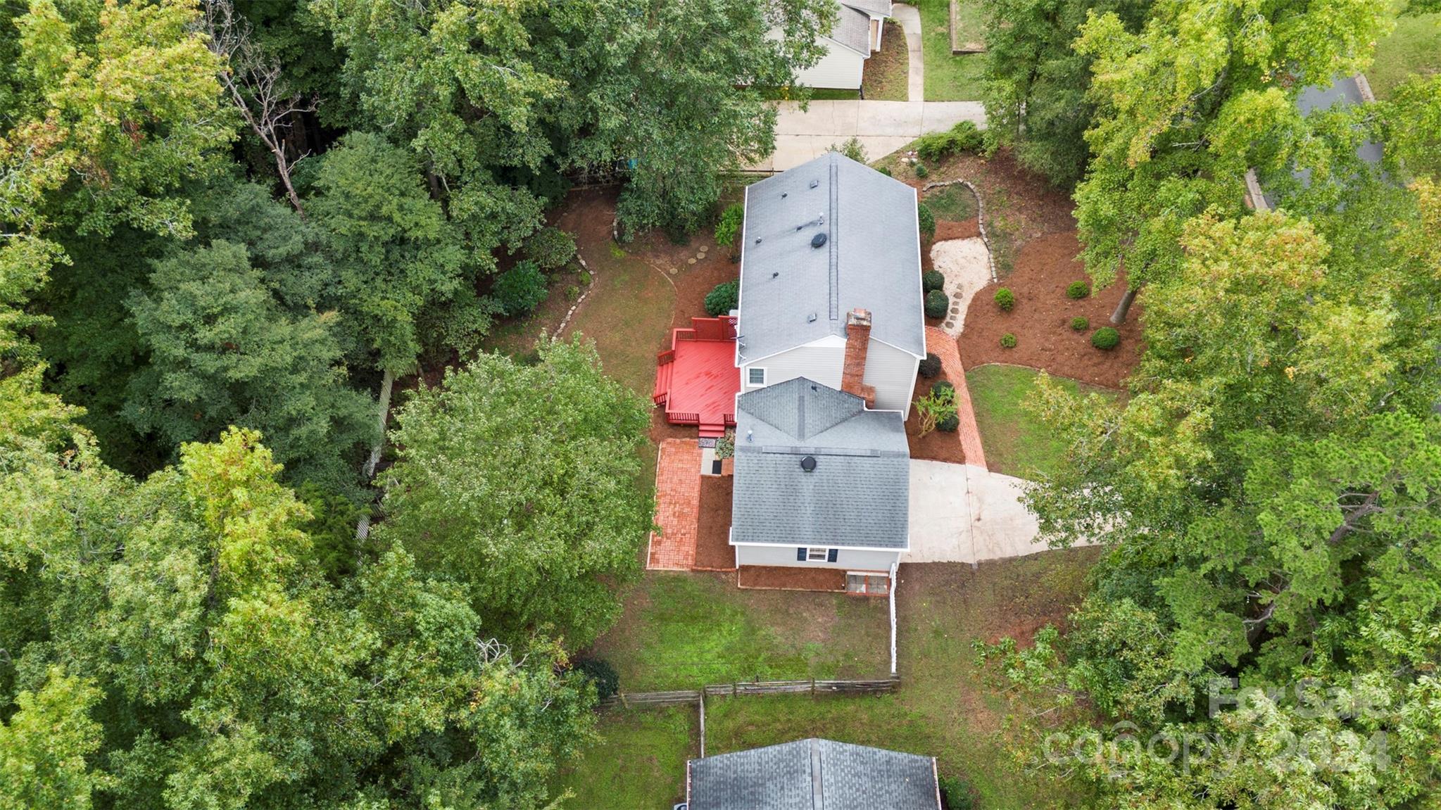 923 Somersby Lane Property Photo 29