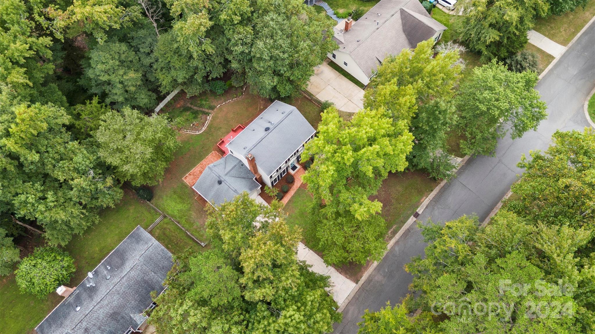 923 Somersby Lane Property Photo 31