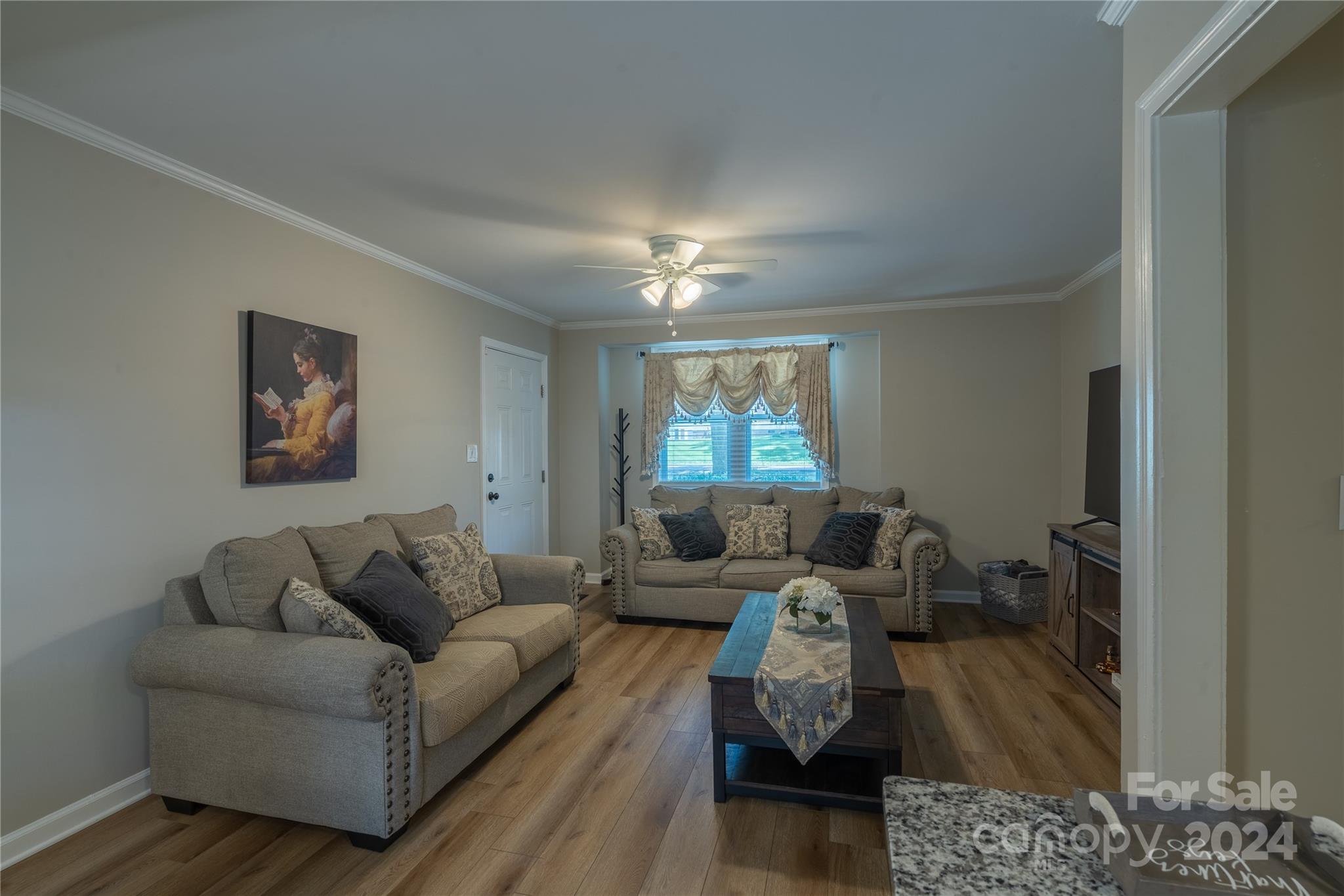 703 Evelyn Avenue Property Photo 6