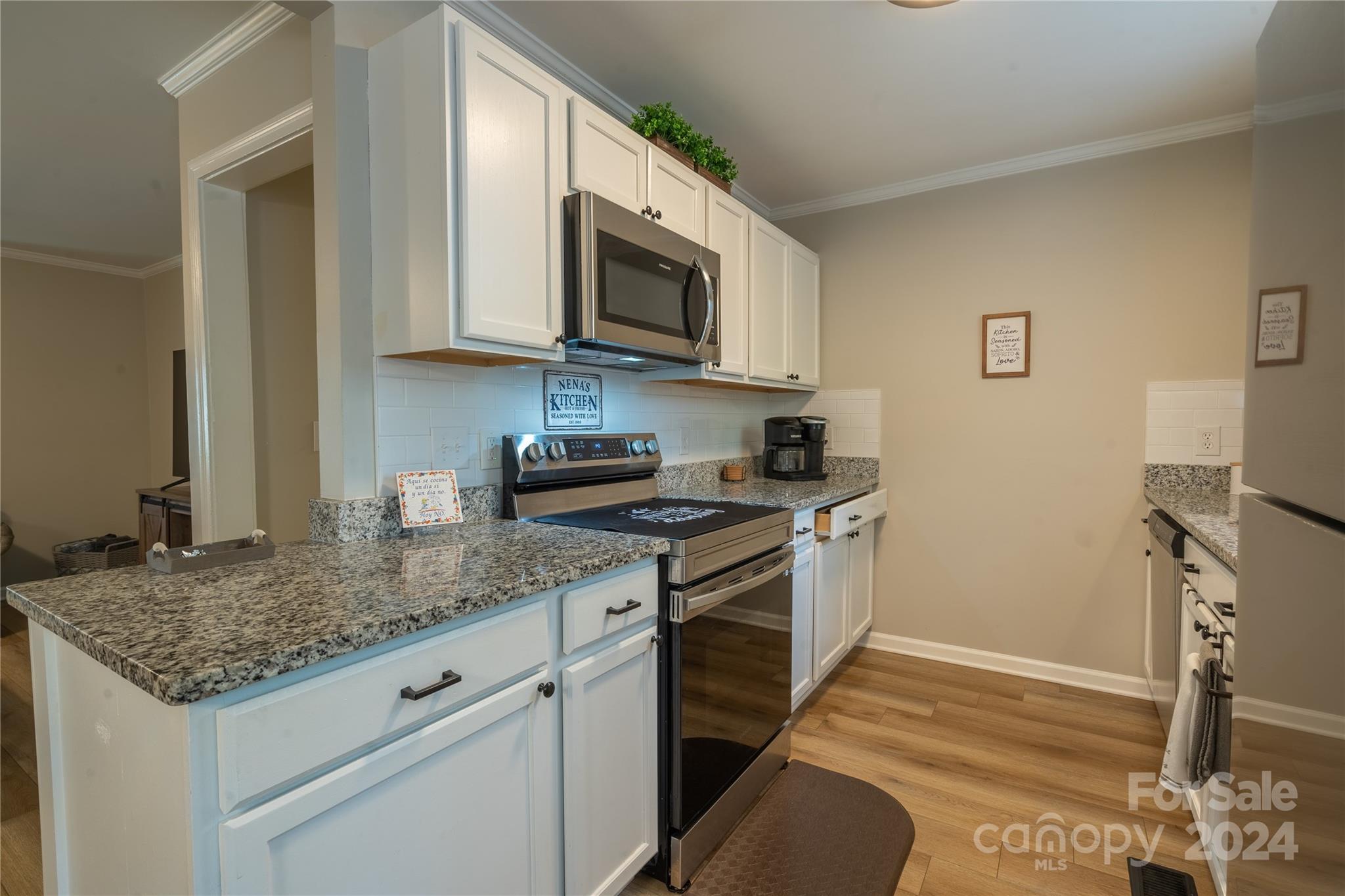 703 Evelyn Avenue Property Photo 11