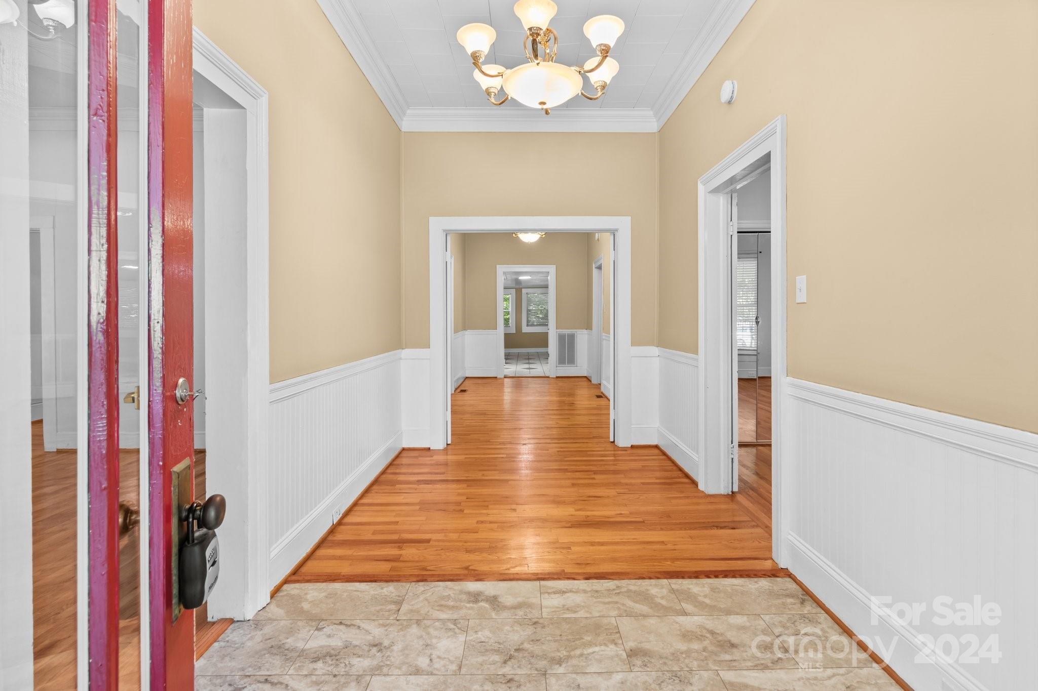 405 7th Street Property Photo 2
