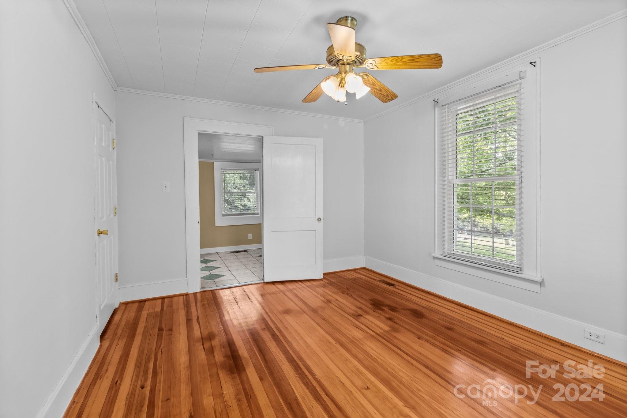 405 7th Street Property Photo 4